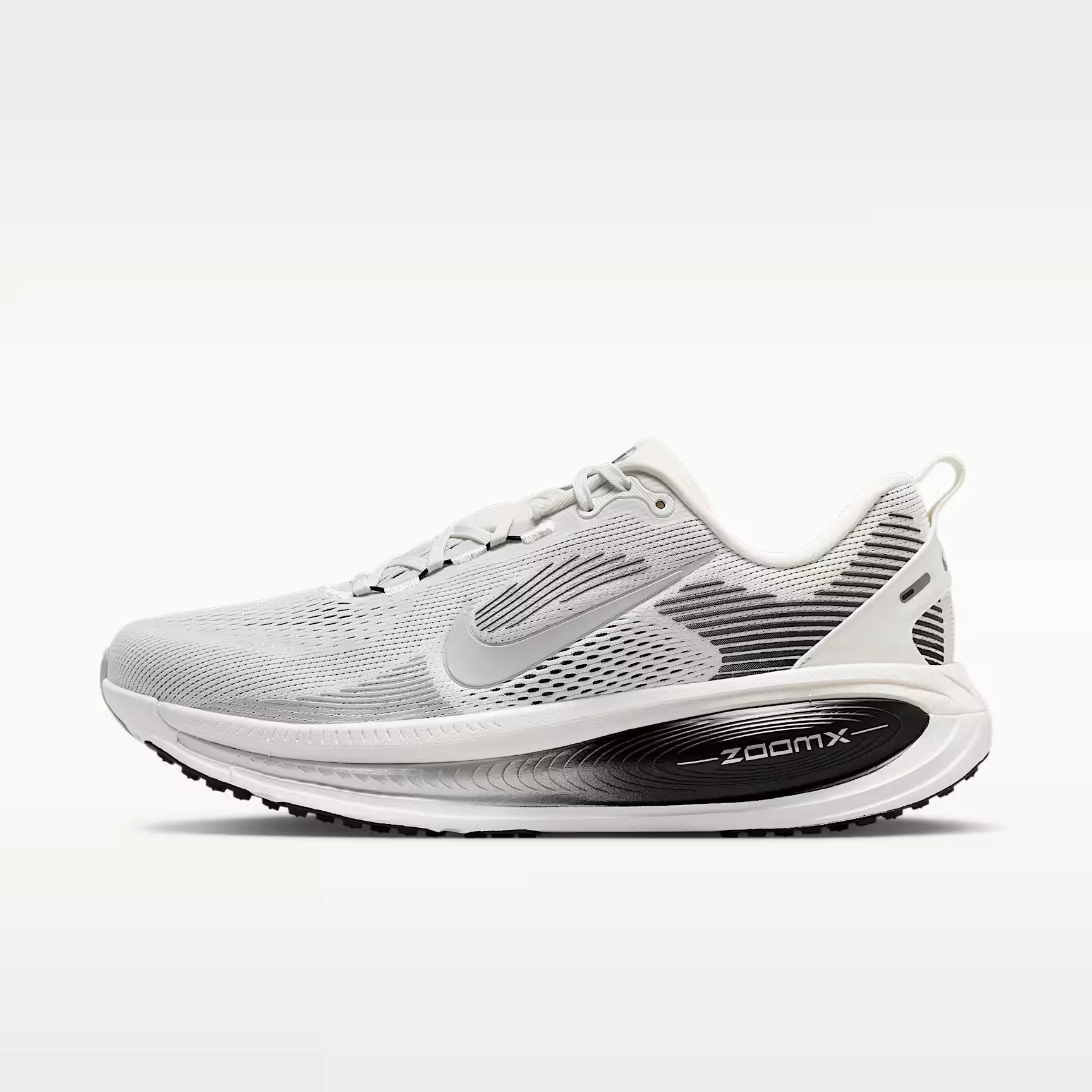 000000_Nike-Vomero-18_Summit-White-Black_II7189-100_img0