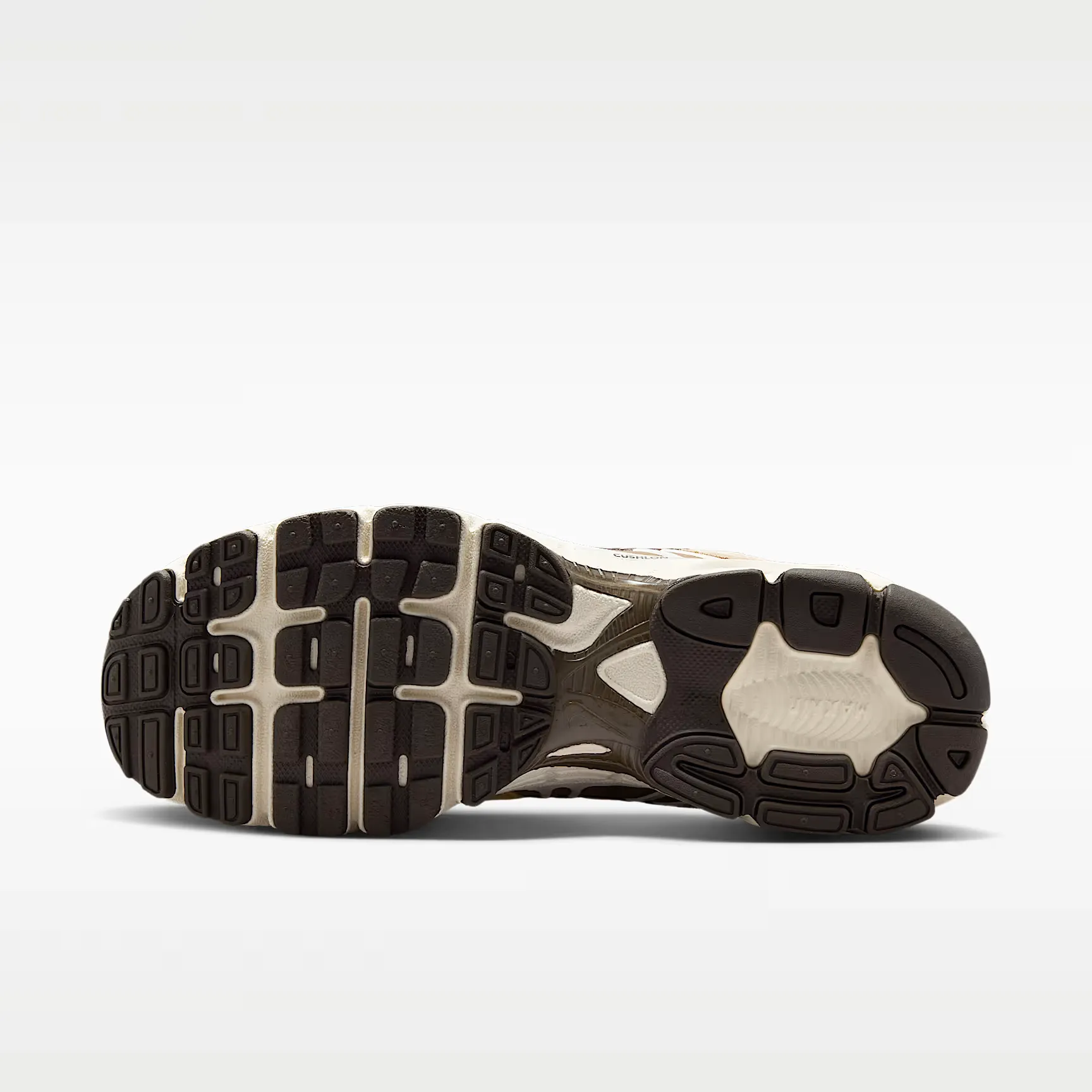 000000_Nike-Air-Max-Moto-2K_Linen-Baroque-Brown_IQ4924-200_img1