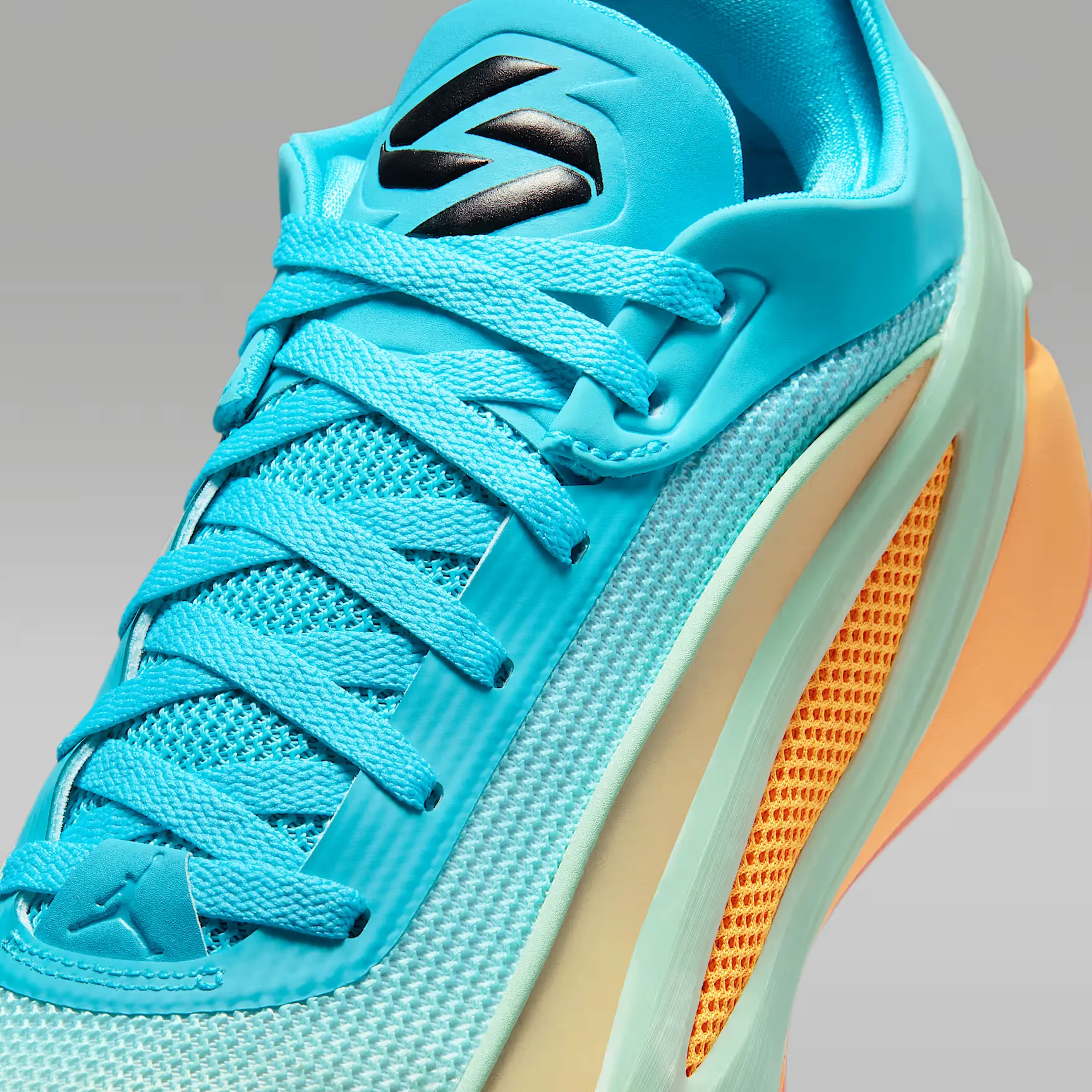 000000_Jordan-Luka-5_Luka-Lifestyle_IO5028-900_img6