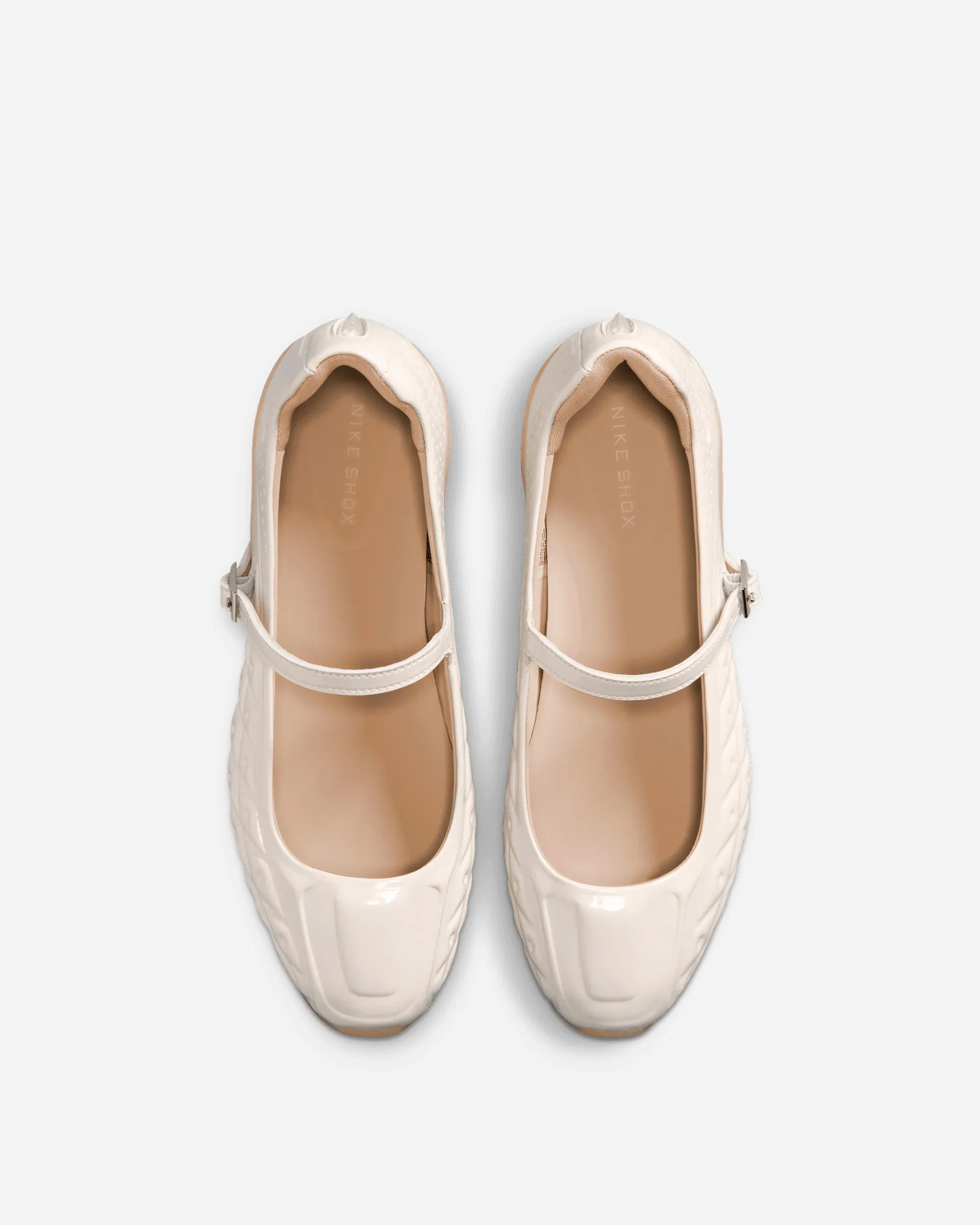 000000_Nike-Shox-Z-Calistra-WMNS_Pale-Ivory-Oatmeal_IR5510-100_img2