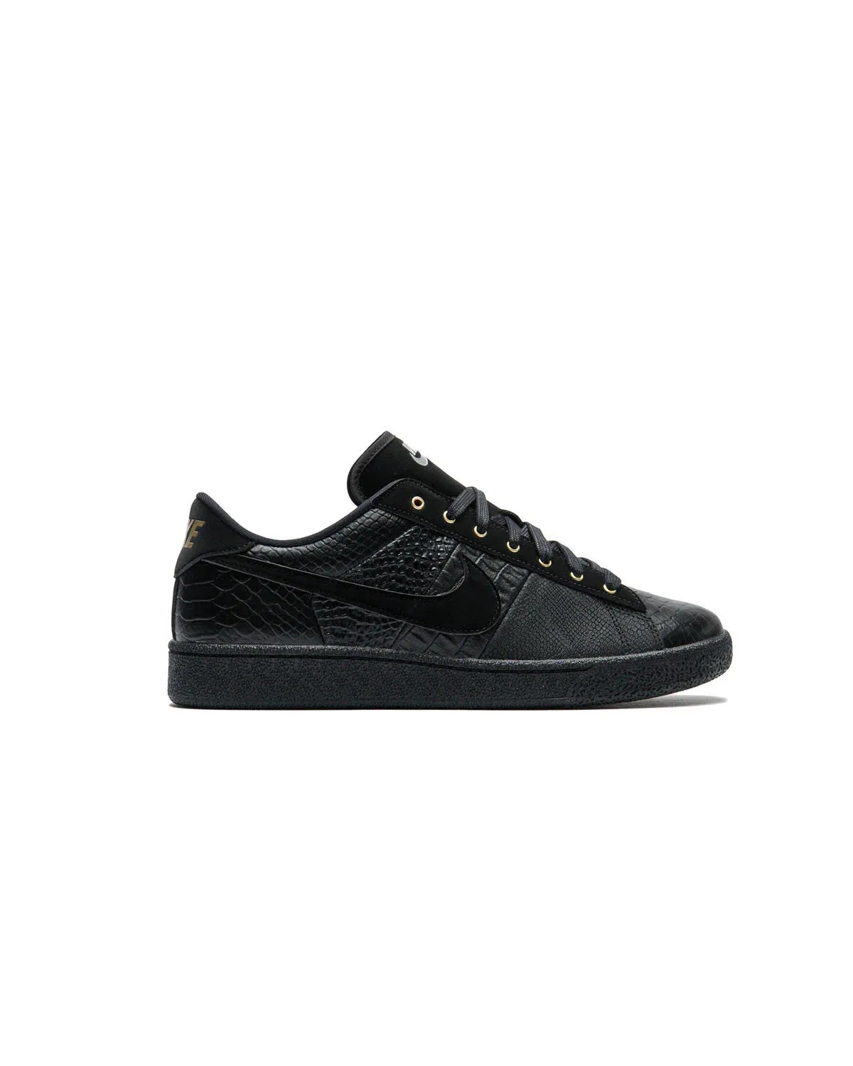 000000_Nike-Tennis-Classic-CS-PRM-WTCH-BND_Black-Black-Black_IQ5786-001_img0