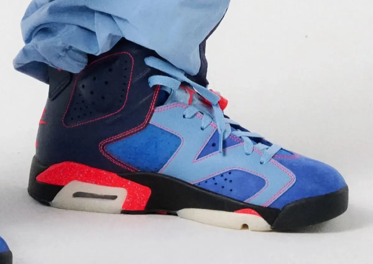 000000_Awake-NY-x-Air-Jordan-6_MIDNIGHT-NAVY_IQ5706-400_img2