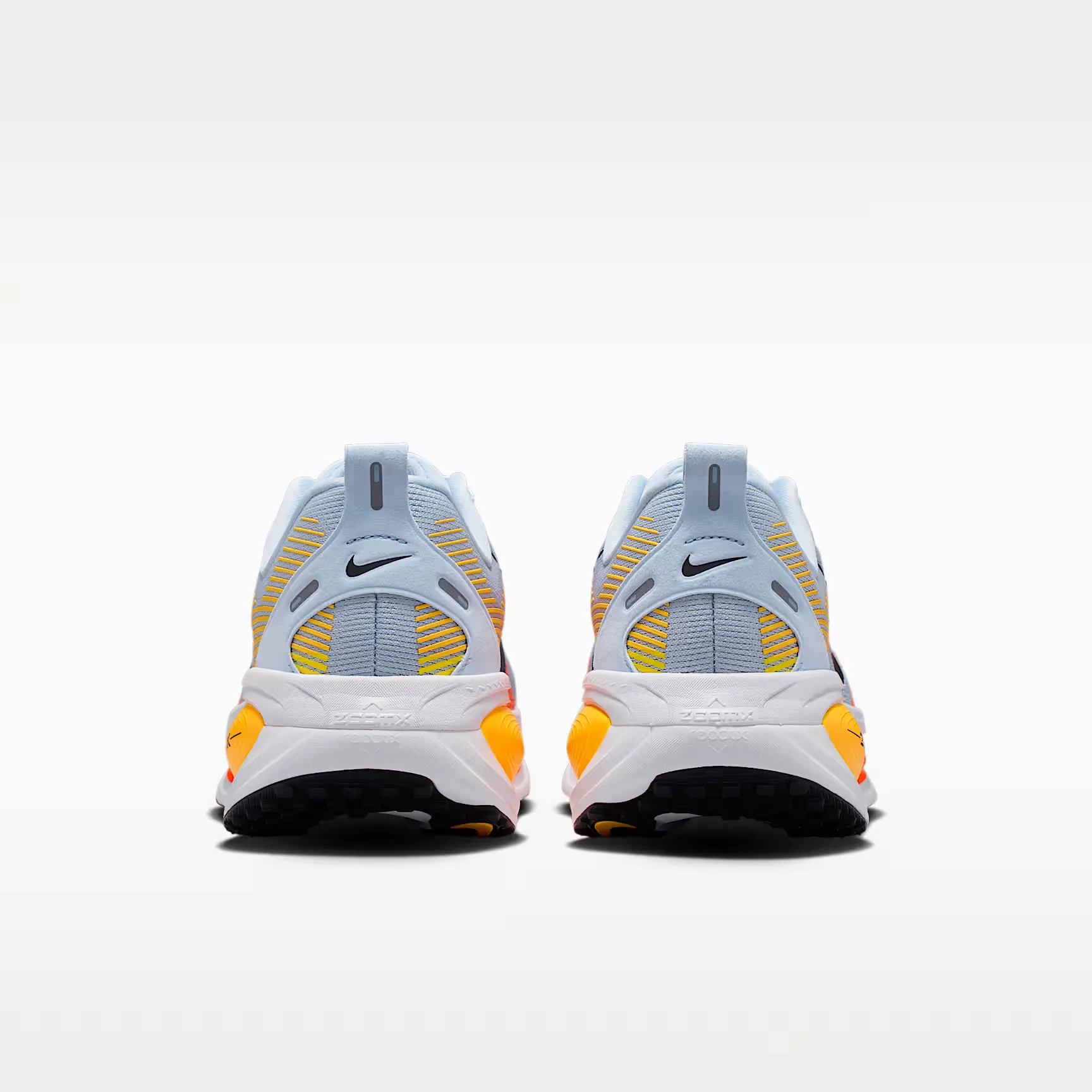 000000_Nike-Vomero-18_Hydrogen-Blue-Laser-Orange_HM6803-404_img5