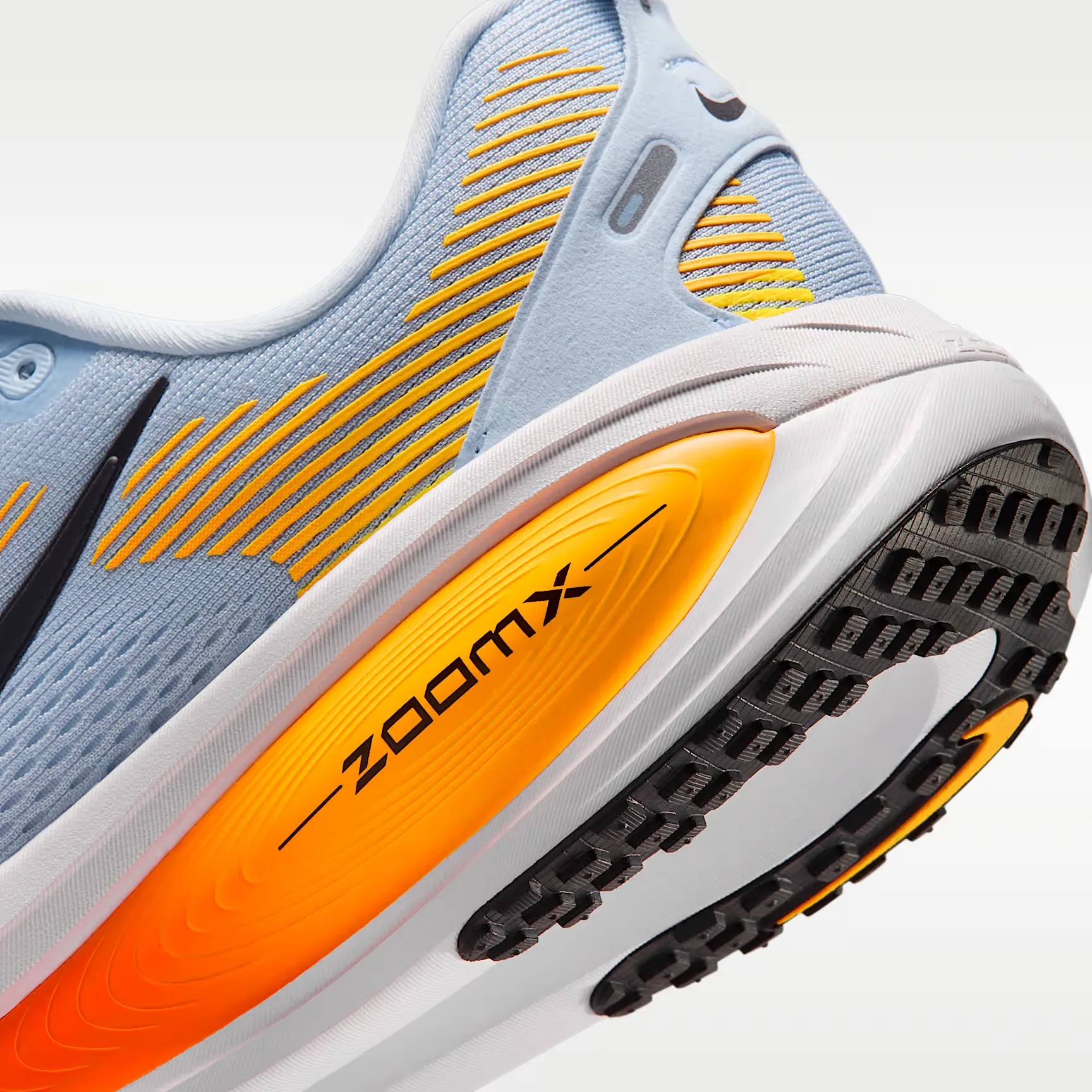 Nike Vomero 18 