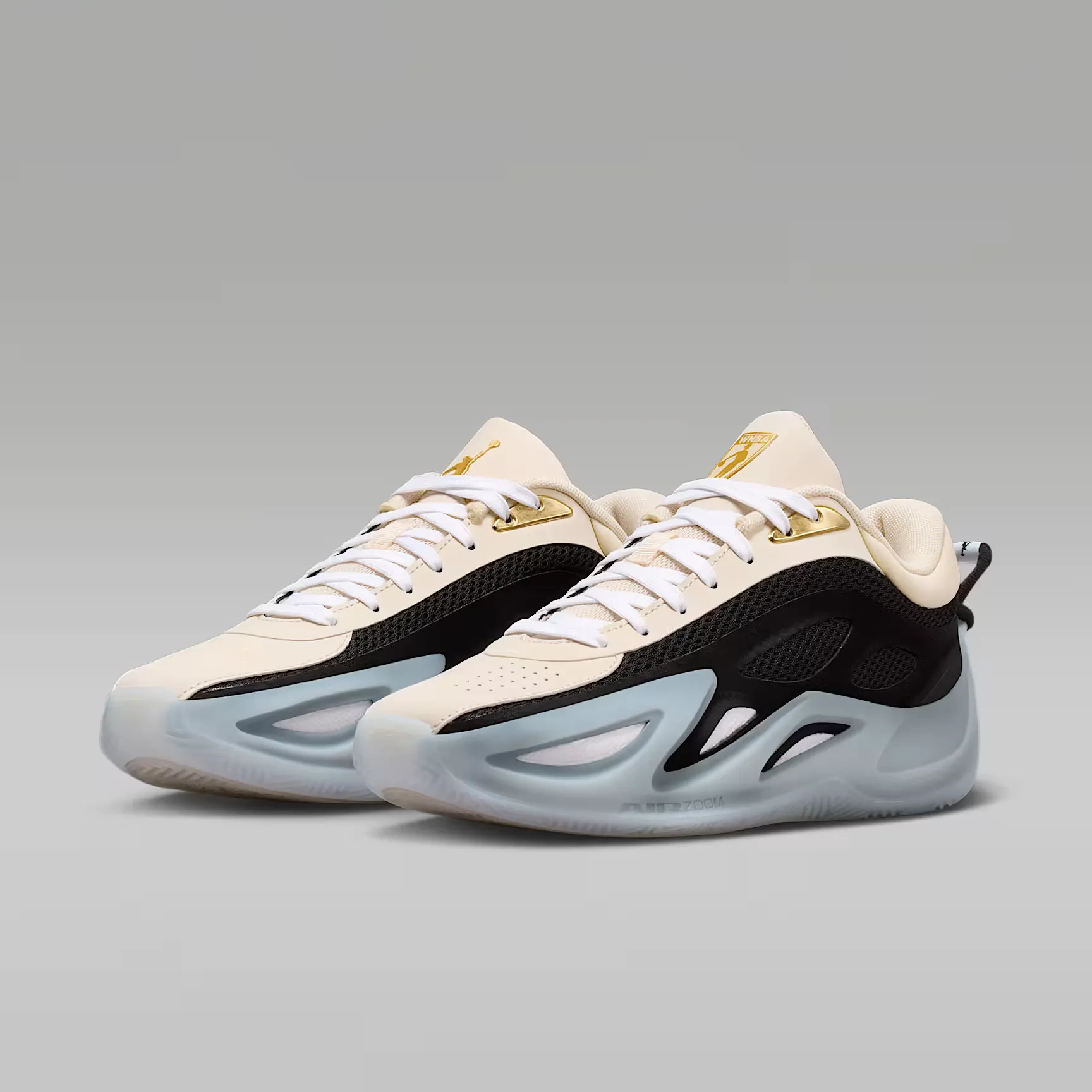 000000_Jordan-Heir-Series-2-WMNS_Precious-Medal_IR3504-200_img4