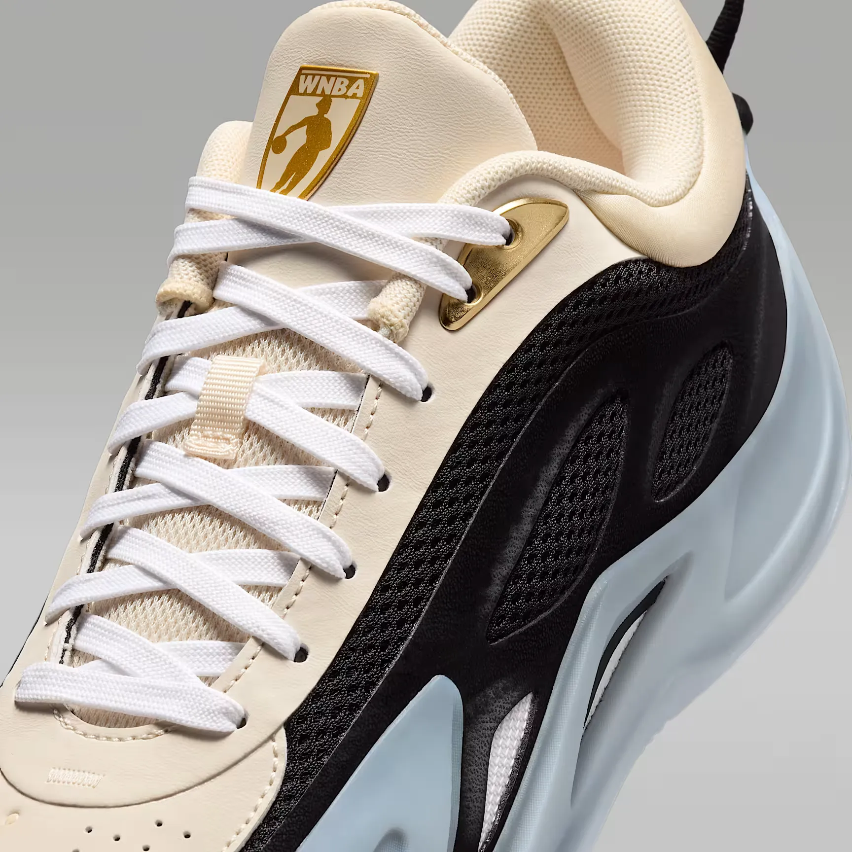 000000_Jordan-Heir-Series-2-WMNS_Precious-Medal_IR3504-200_img6