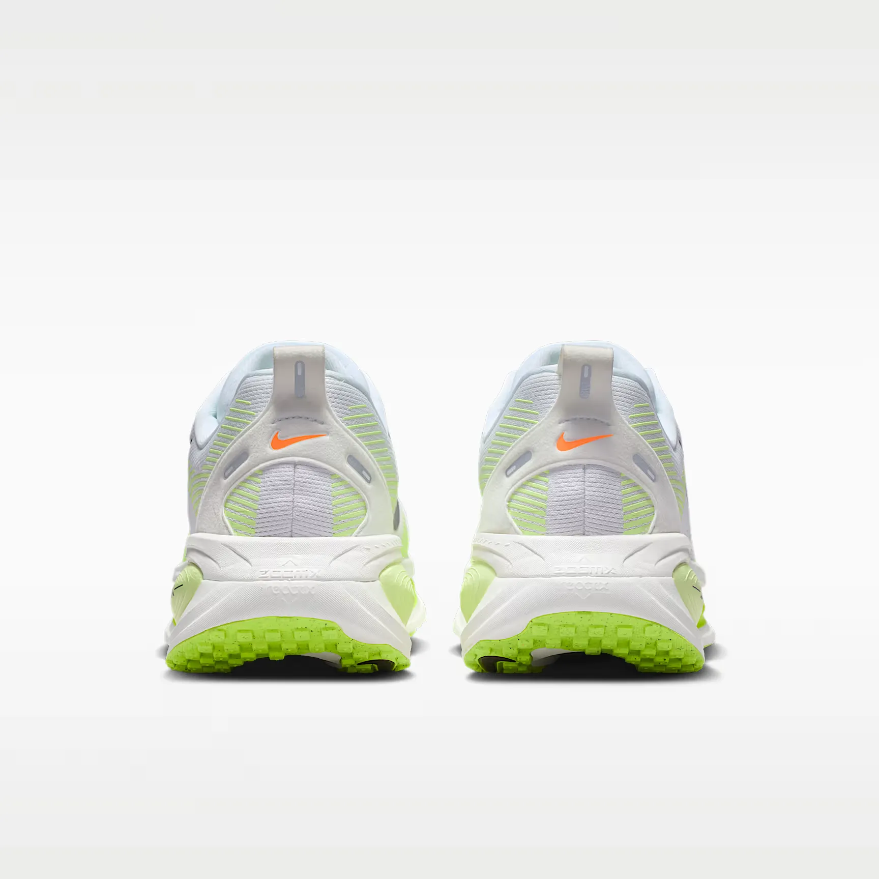 000000_Nike-Vomero-18_White-Volt_HM6803-120_img5