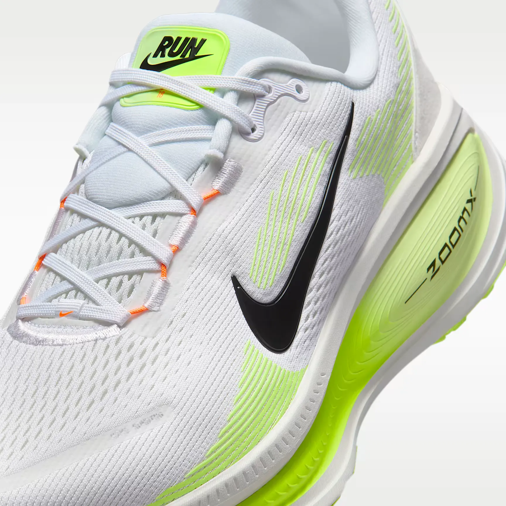 000000_Nike-Vomero-18_White-Volt_HM6803-120_img6