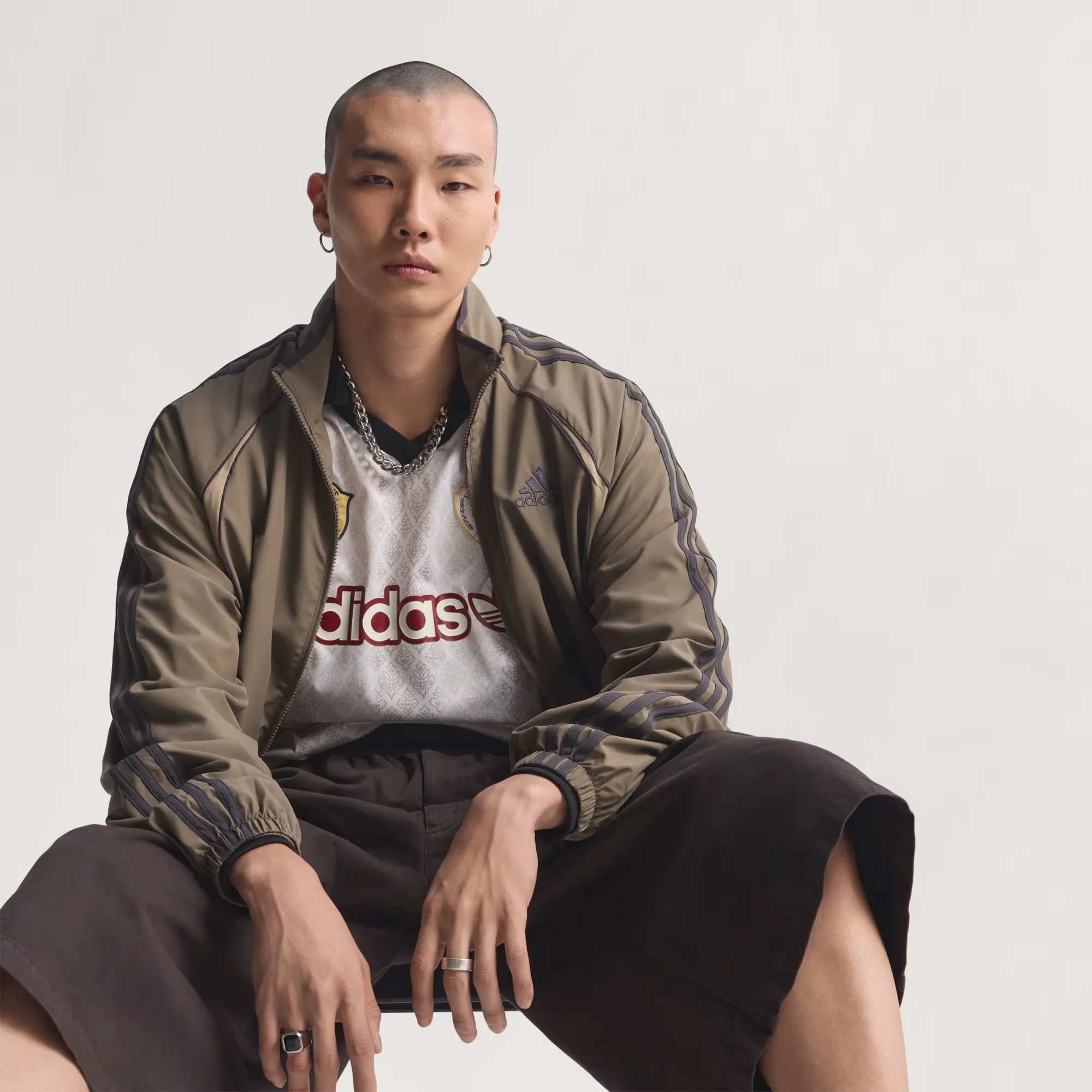 000000_adidas-Teamgeist-Adicolor-Track-Jacket_Blanch-Brown_KD5860_img7