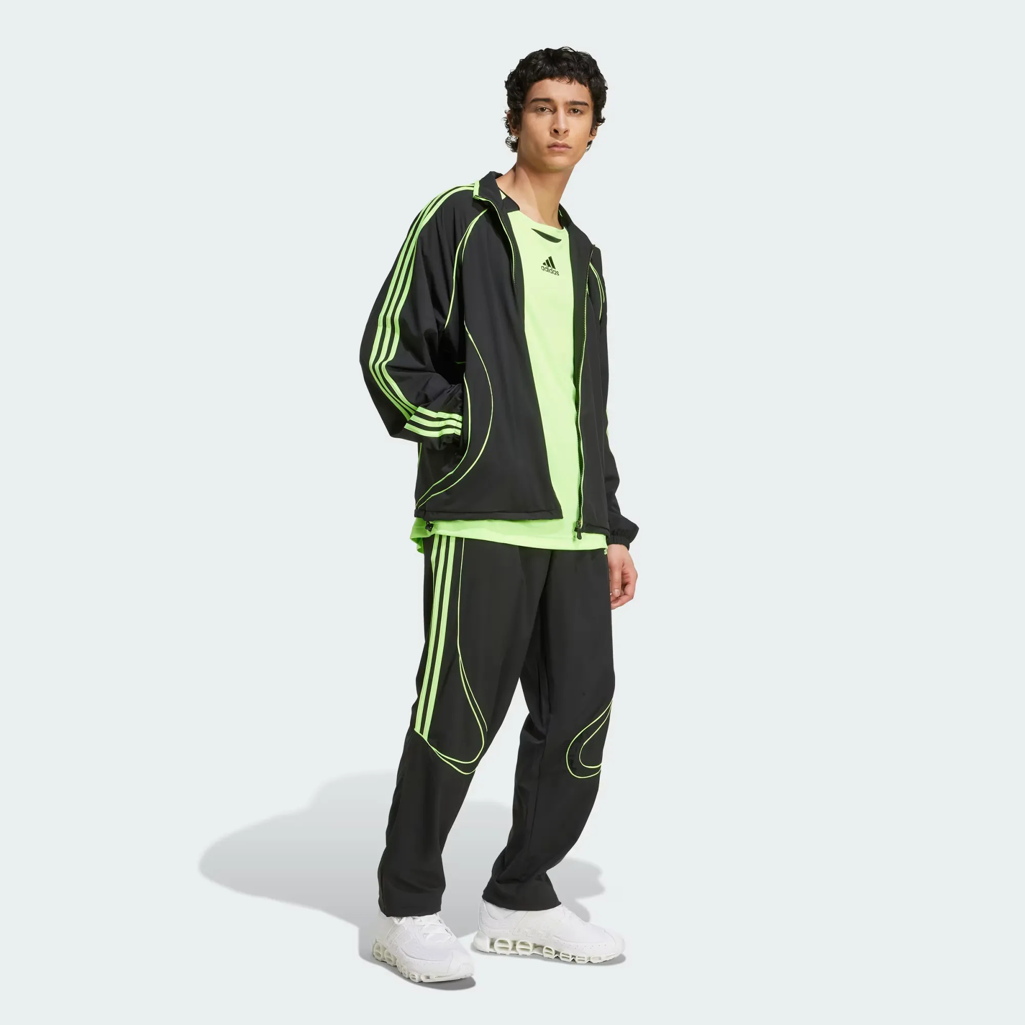 000000_adidas-Adicolor-Teamgeist-Track-Jacket_Black-Signal-Green_JW5866_img2