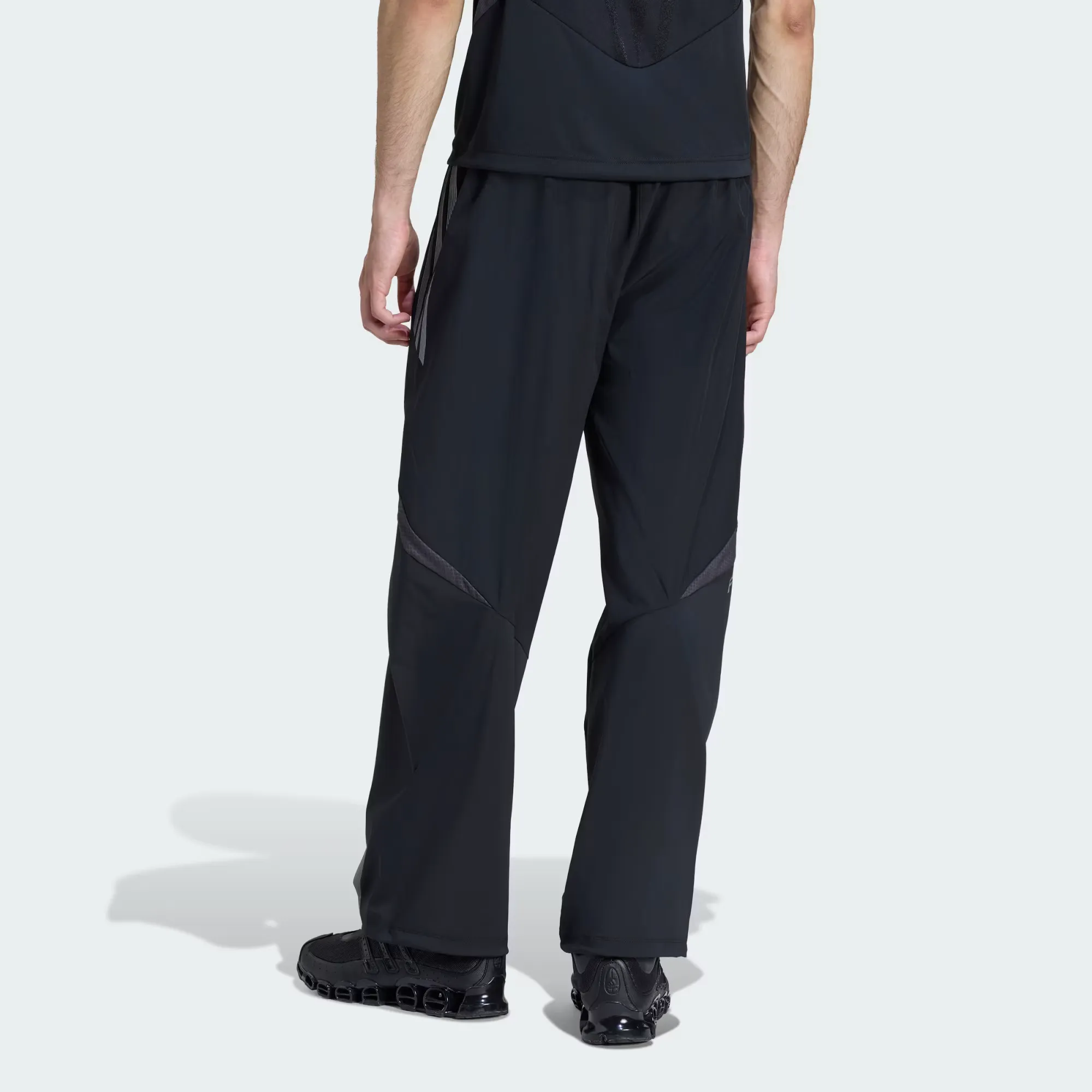 000000_adidas-F50-Pantalon-de-Survetement-Raye-Ample_Black_KE0760_img1