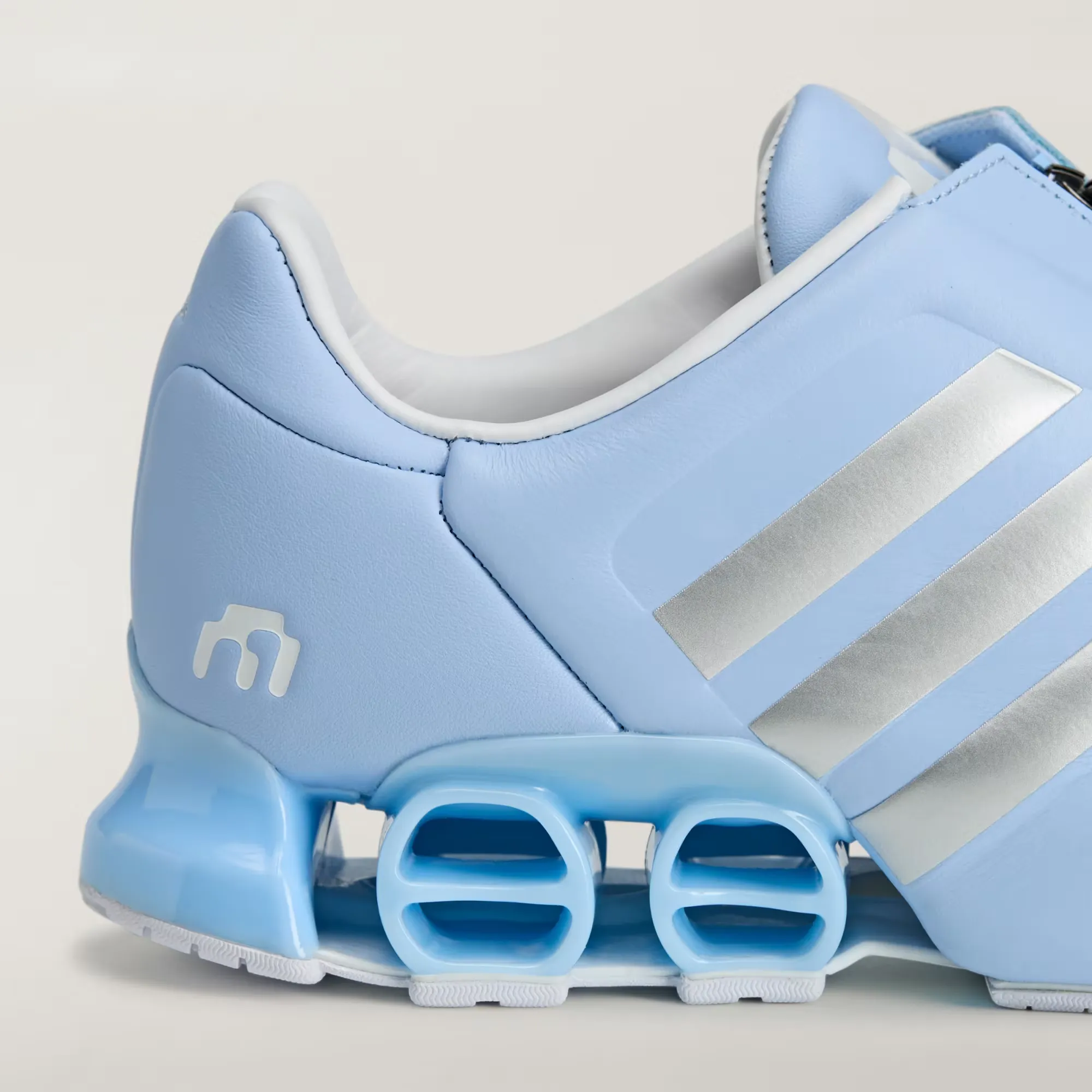 000000_Miaou-x-adidas-Megaride-S2_Glow-Blue-Silver_KI0064_img6