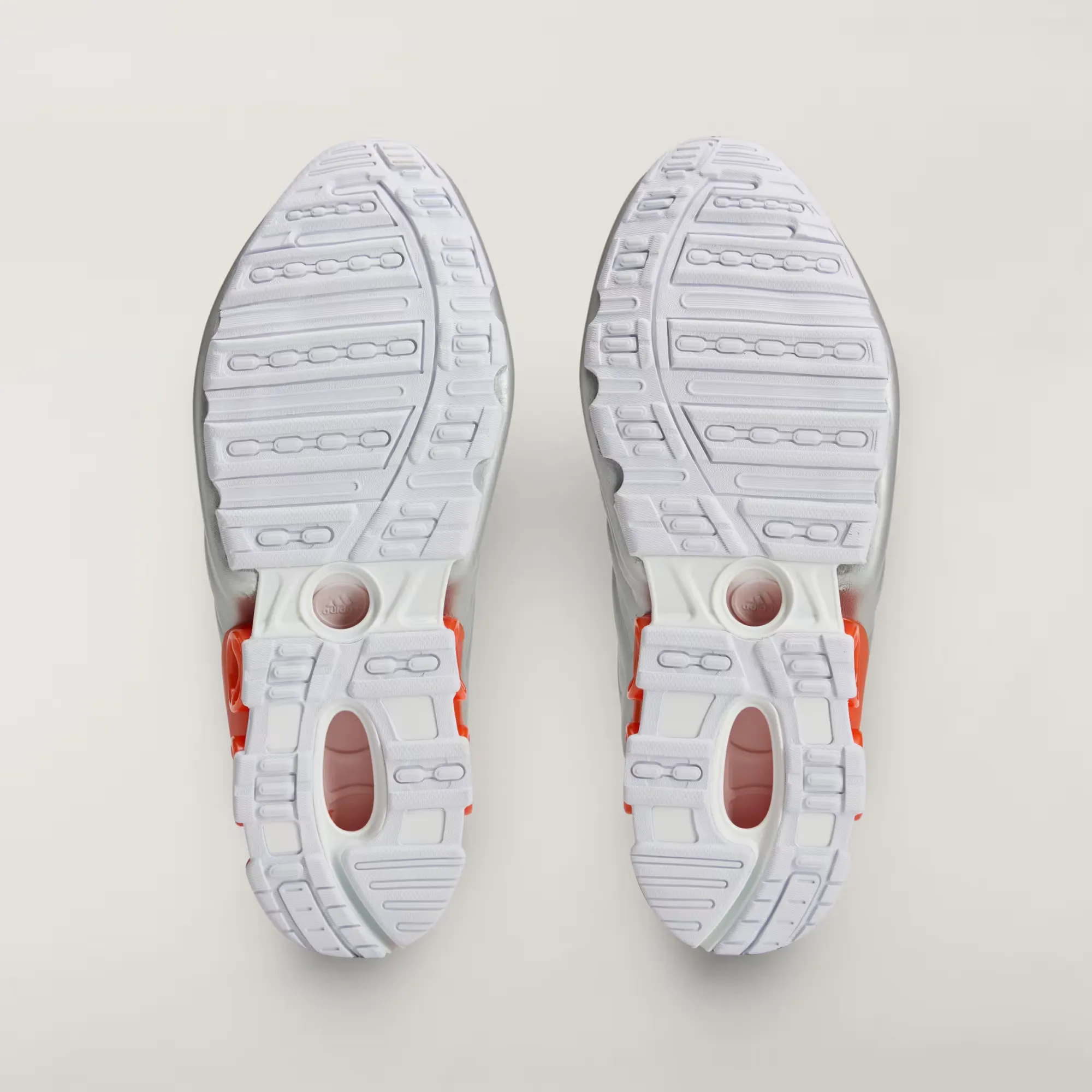 000000_adidas-Megaride-S2-Miaou_Silver-Metallic-Orange_KJ9468_img2