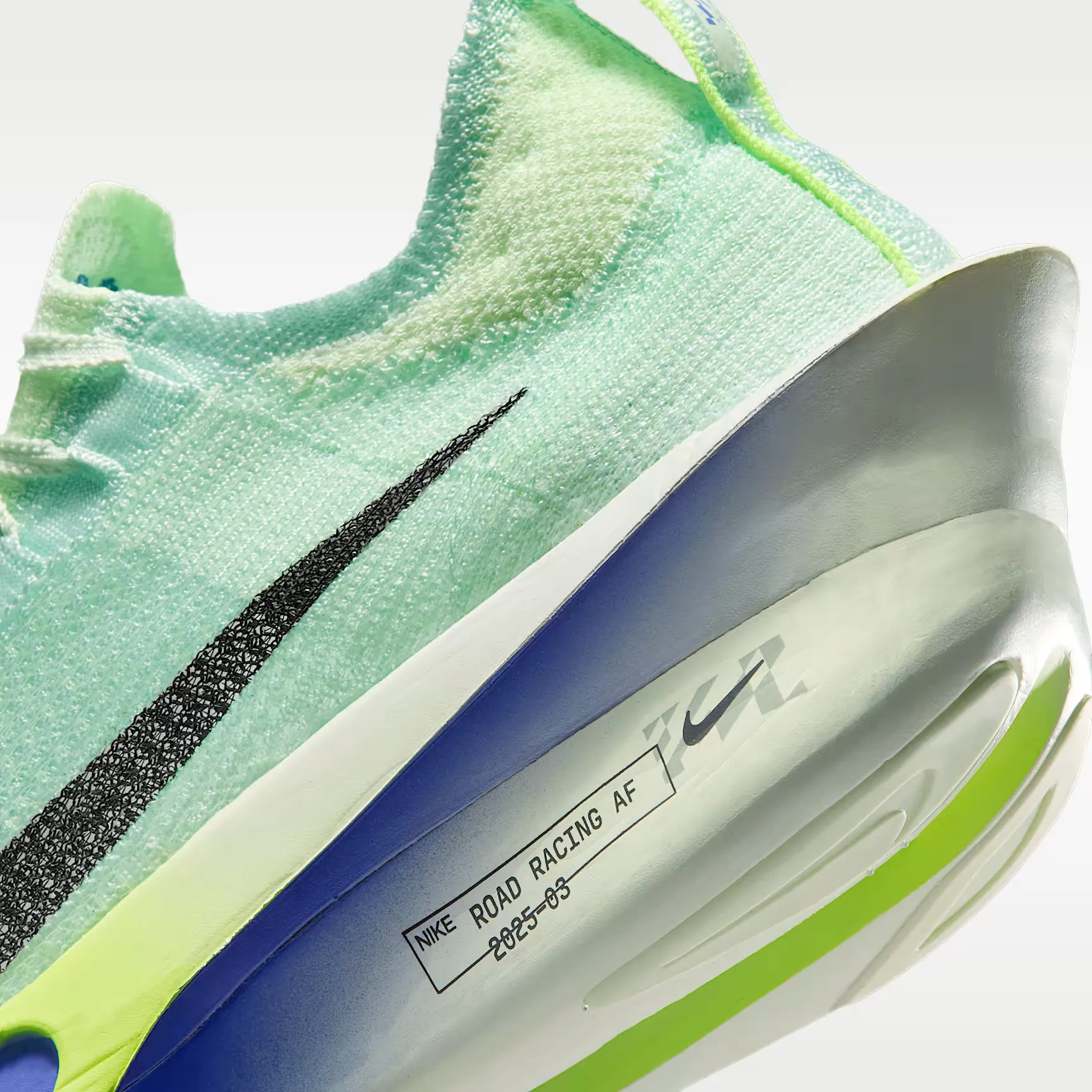 000000_Nike-Alphafly-3_Barely-Green-Volt_FD8311-300_img7