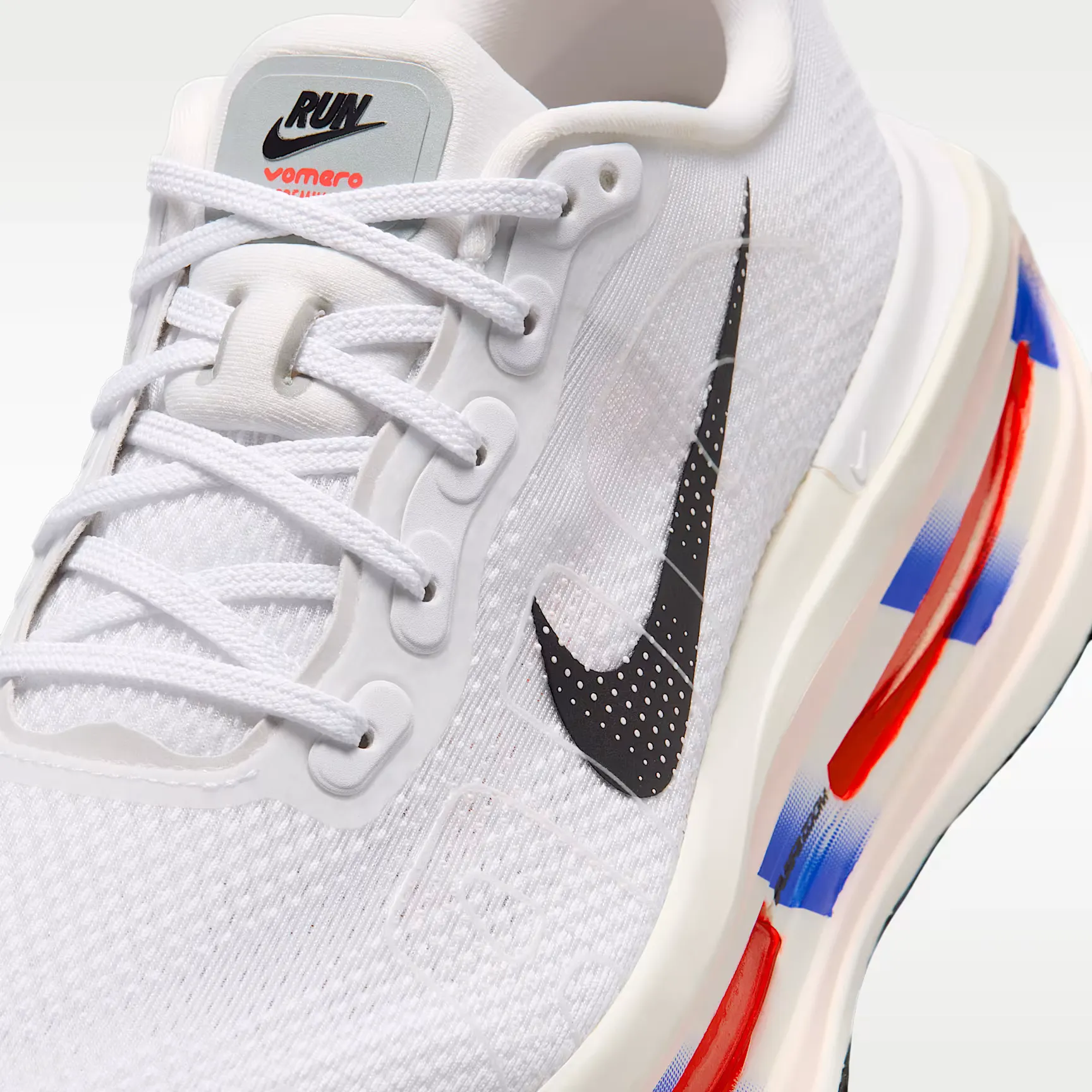 000000_Nike-Vomero-Premium_White-Racer-Blue_II5258-100_img6