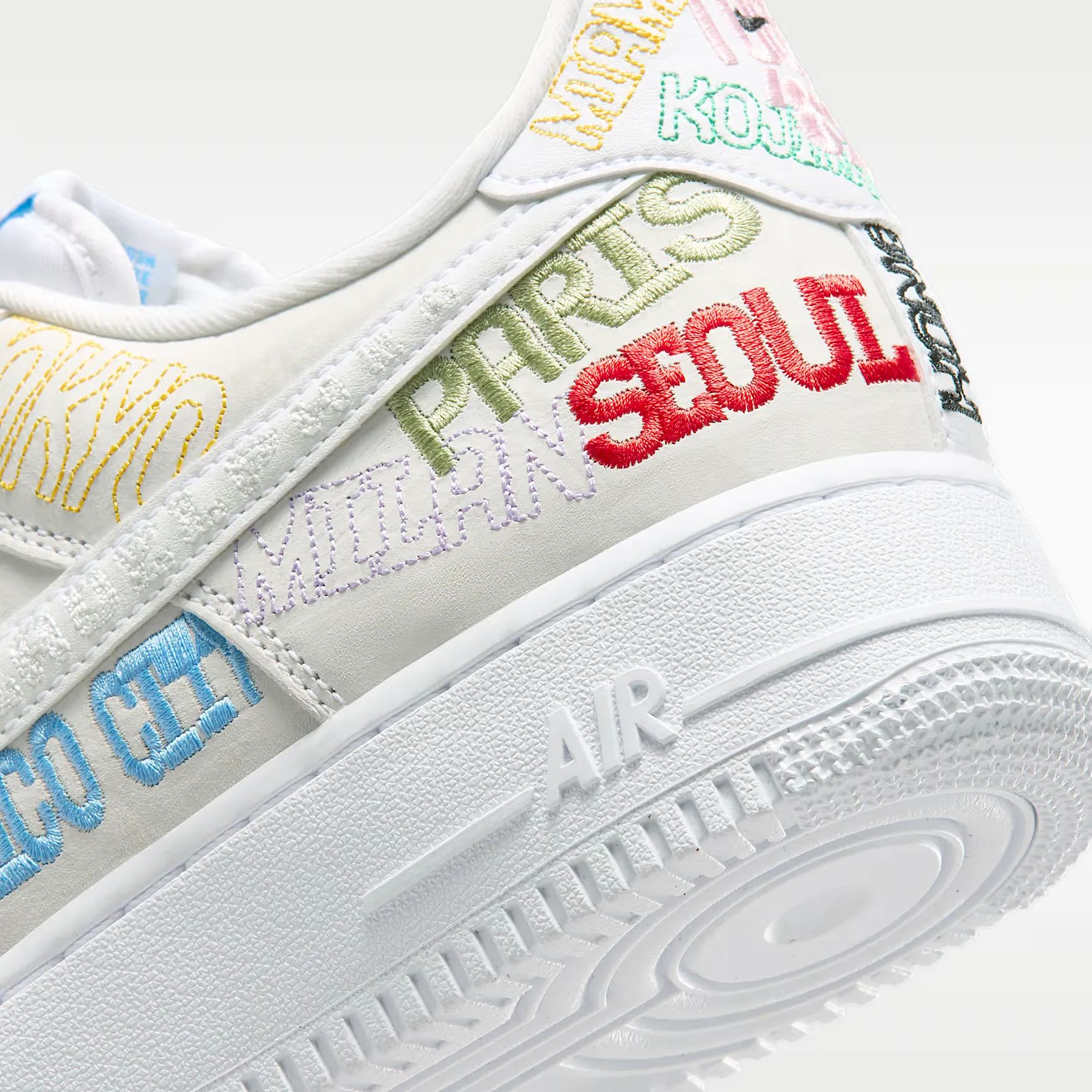 000000_Nike-Air-Force-1-'07-LV8_World-Tour_II1549-100_img7