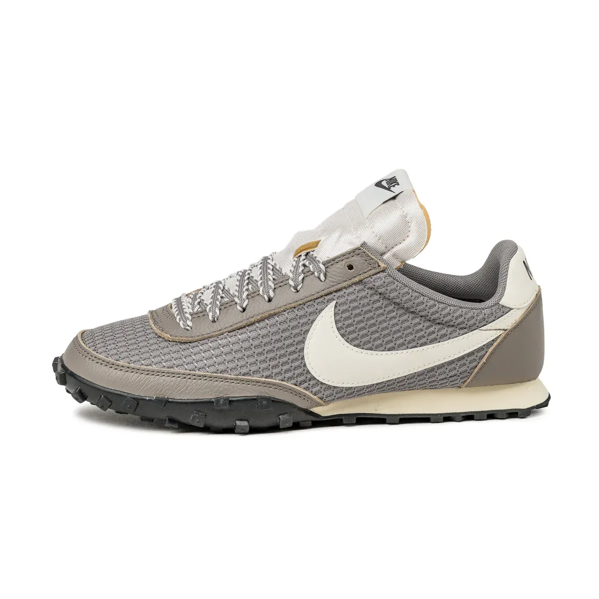 000000_Nike-Waffle-Racer_Moon-Fossil_IM8673-001_img0