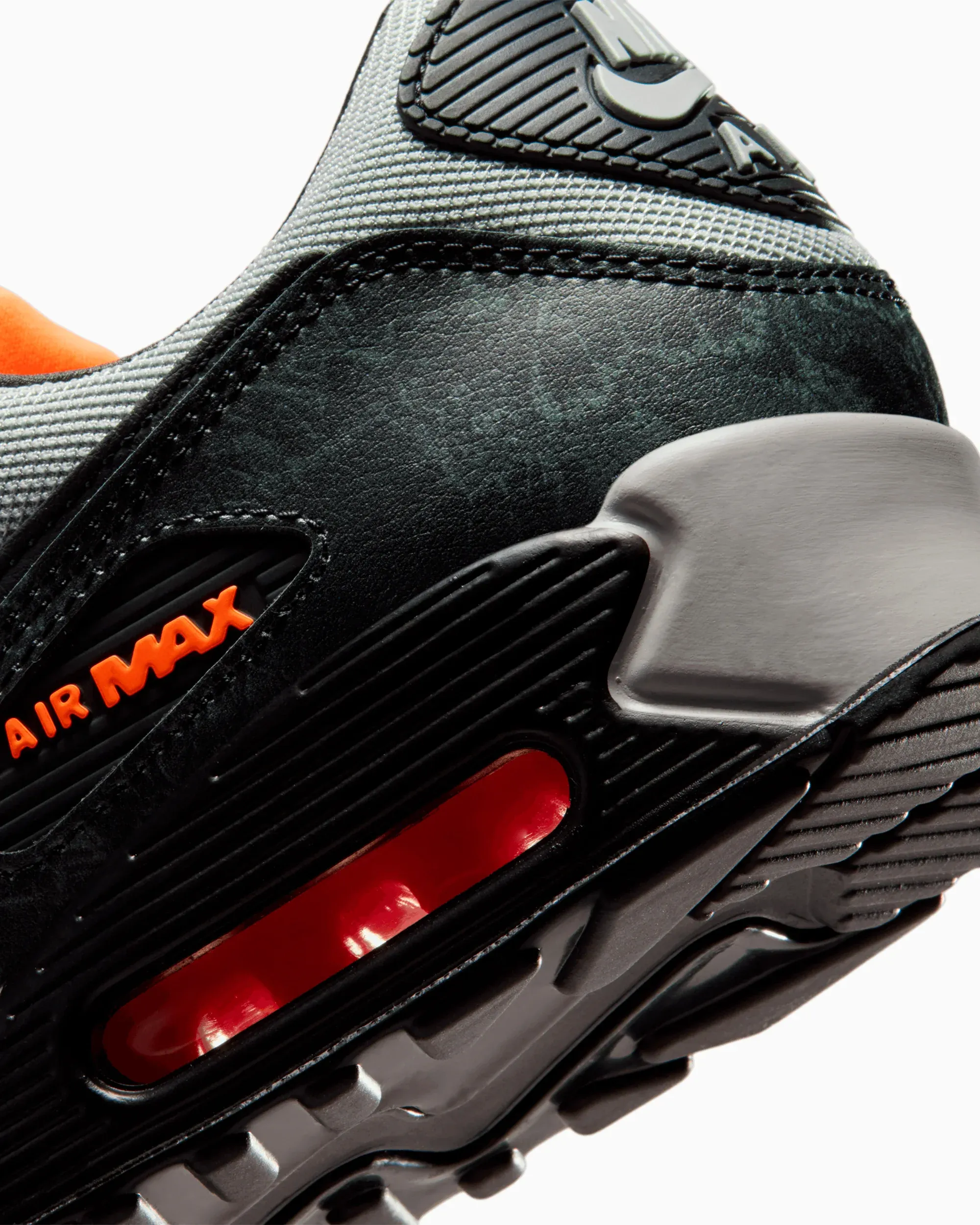 Nike-Air-Max-90-PRM_Hyper-Crimson-Black_IQ0172-900_img7
