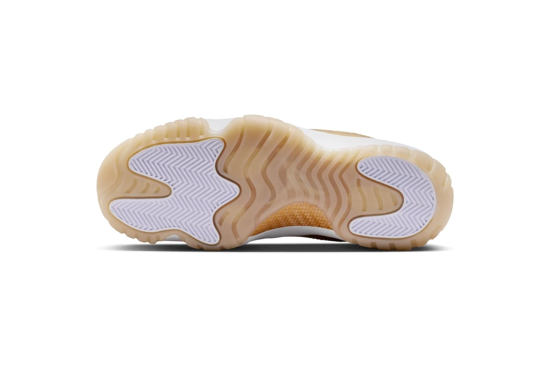 000000_Air-Jordan-11-Retro-Low-WMNS_Metallic-Gold-White_AH7860-102_img4