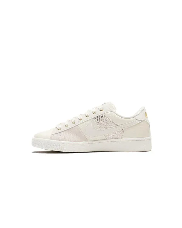 000000_Nike-Tennis-Classic-CS-PRM_Pale-Ivory_IQ5786-100_img1