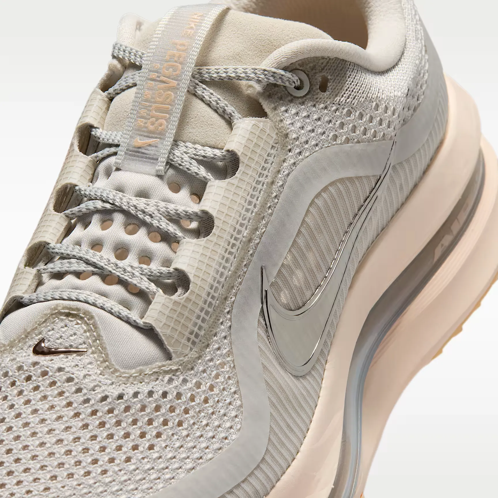 000000_Nike-Pegasus-Premium-WMNS_Light-Bone-Chalk-Arctic-Orange_HQ2593-012_img6