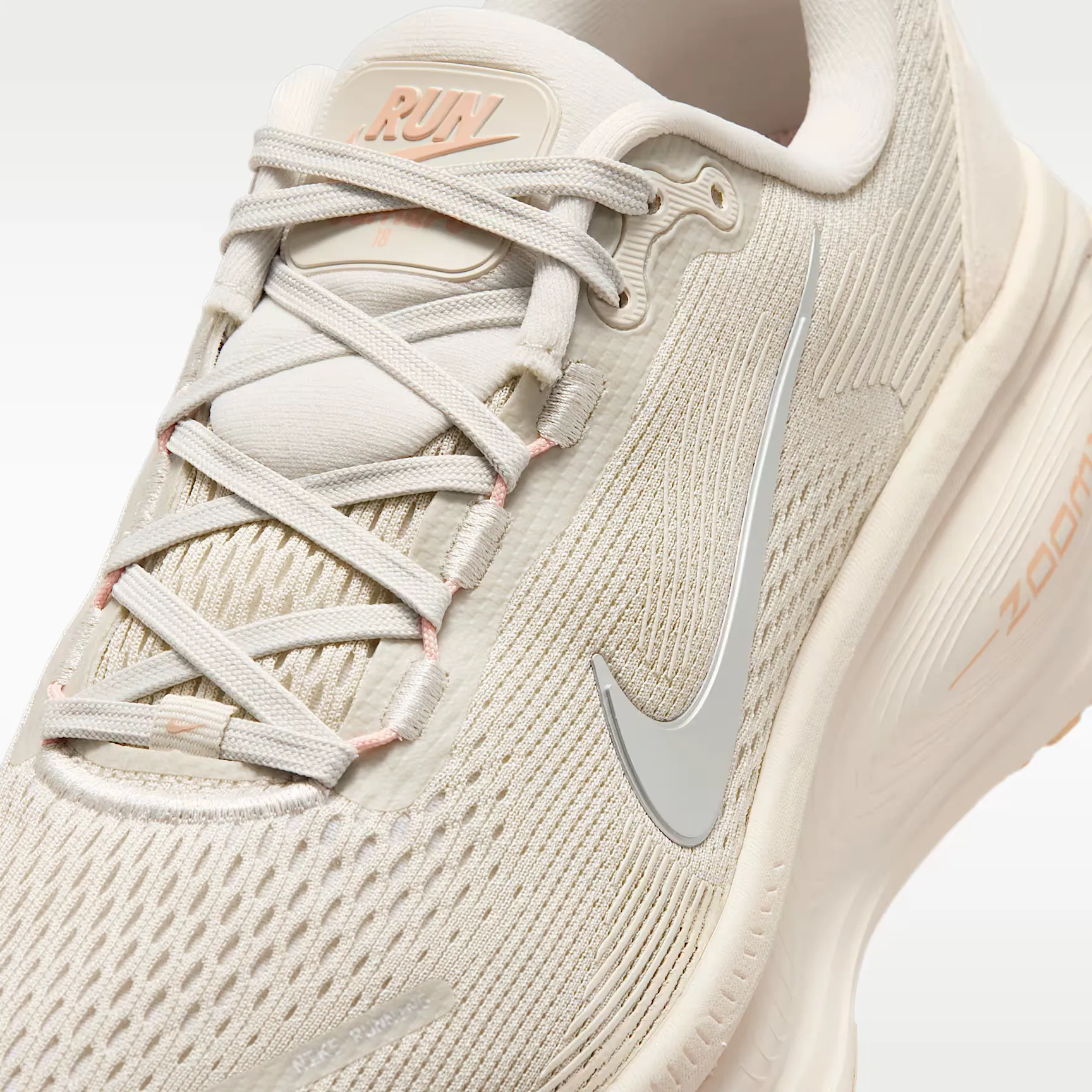 000000_Nike-Vomero-18-WMNS_Light-Bone-Arctic-Orange_HM6804-012_img6