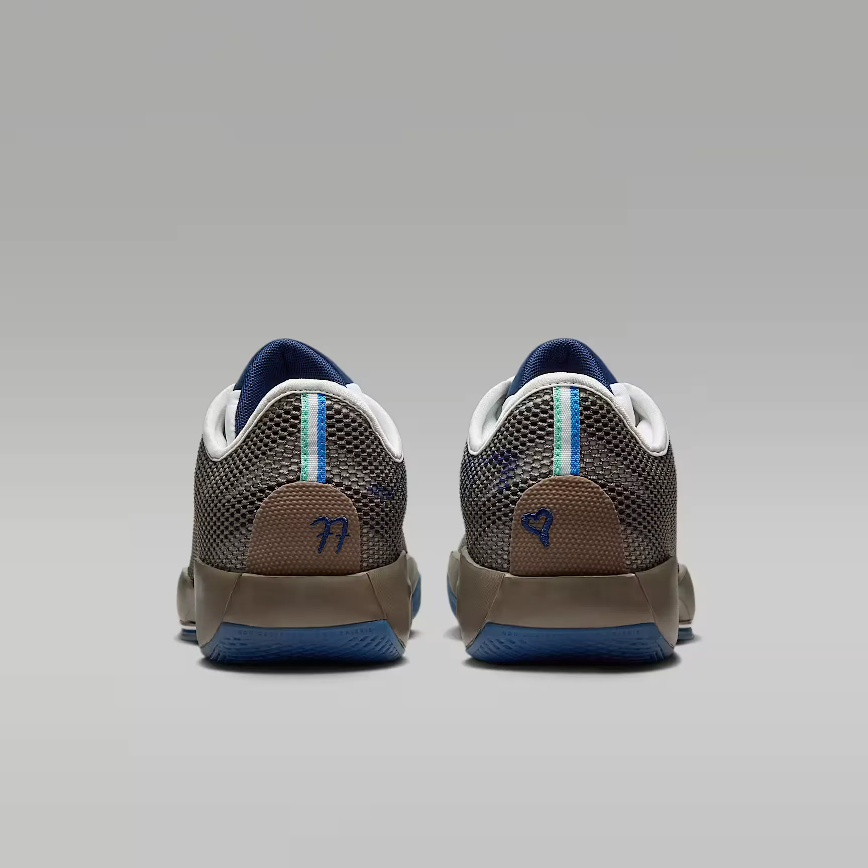 000000_Jordan-Luka-.77_Olive-Grey_IF1610-002_img5
