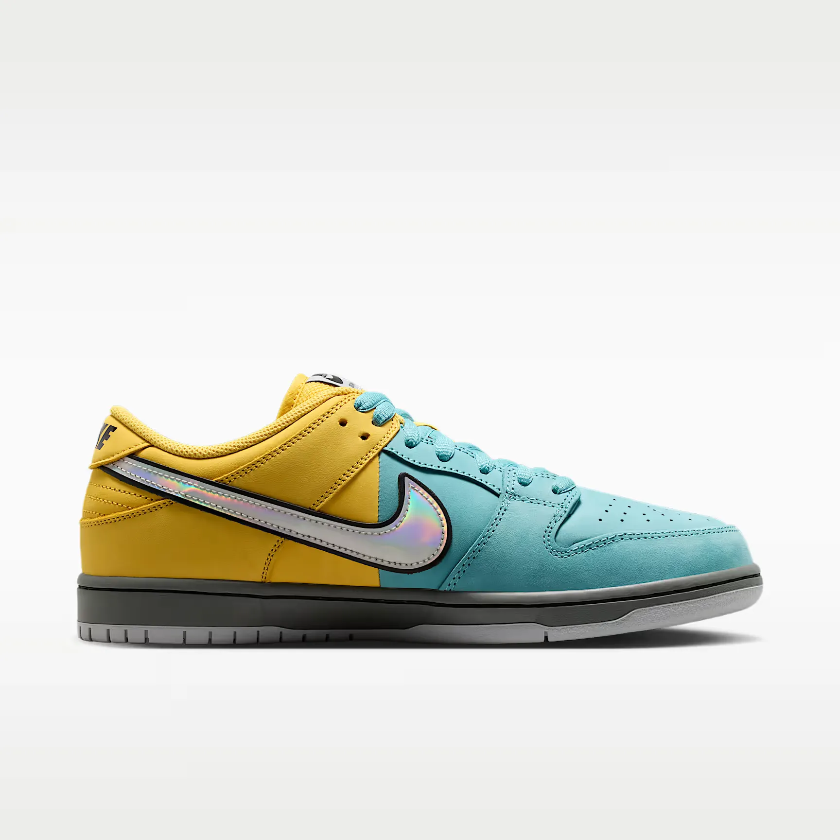 000000_Nike-SB-Dunk-Low-Pro_Muni-Fast-Pass_IR1888-700_img2