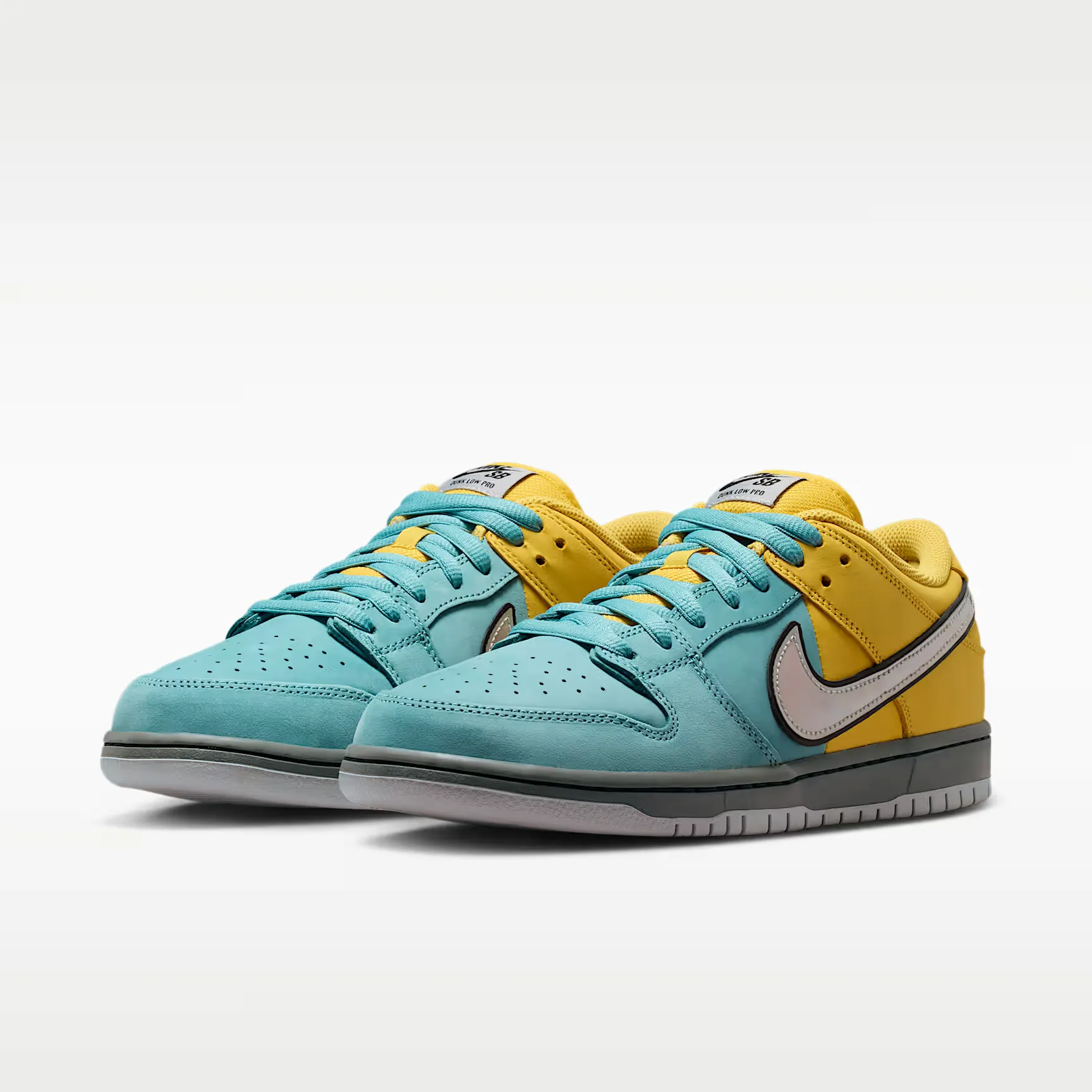 000000_Nike-SB-Dunk-Low-Pro_Muni-Fast-Pass_IR1888-700_img4