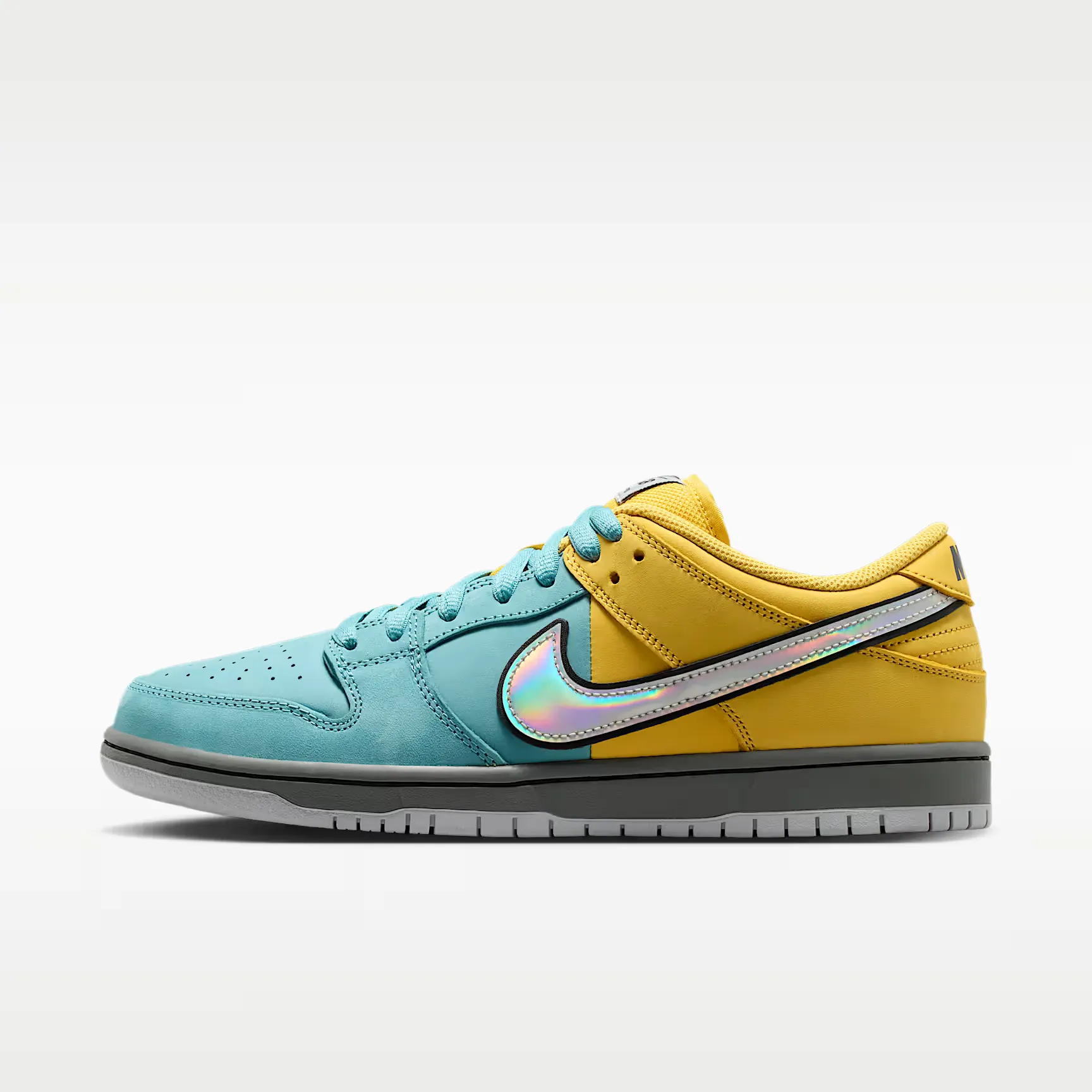 000000_Nike-SB-Dunk-Low-Pro_Muni-Fast-Pass_IR1888-700_img0
