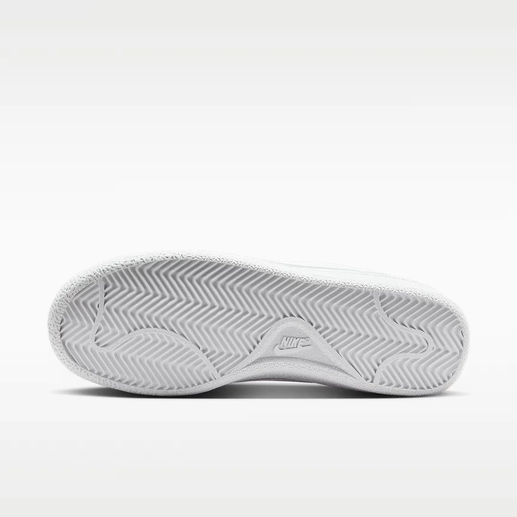 000000_Nike-Tennis-Classic-WMNS_Triple-White_IQ7387-107_img1