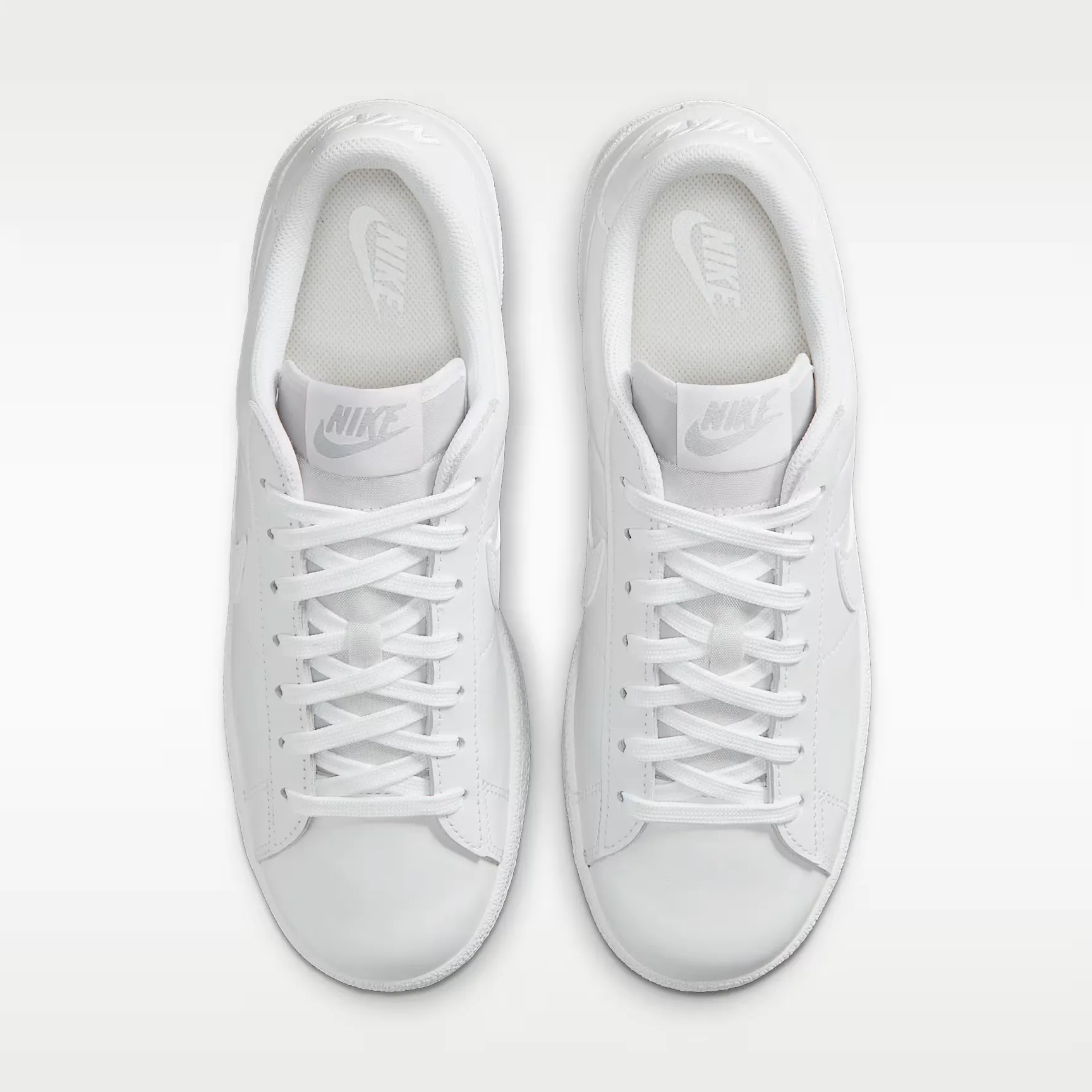 000000_Nike-Tennis-Classic-WMNS_Triple-White_IQ7387-107_img3