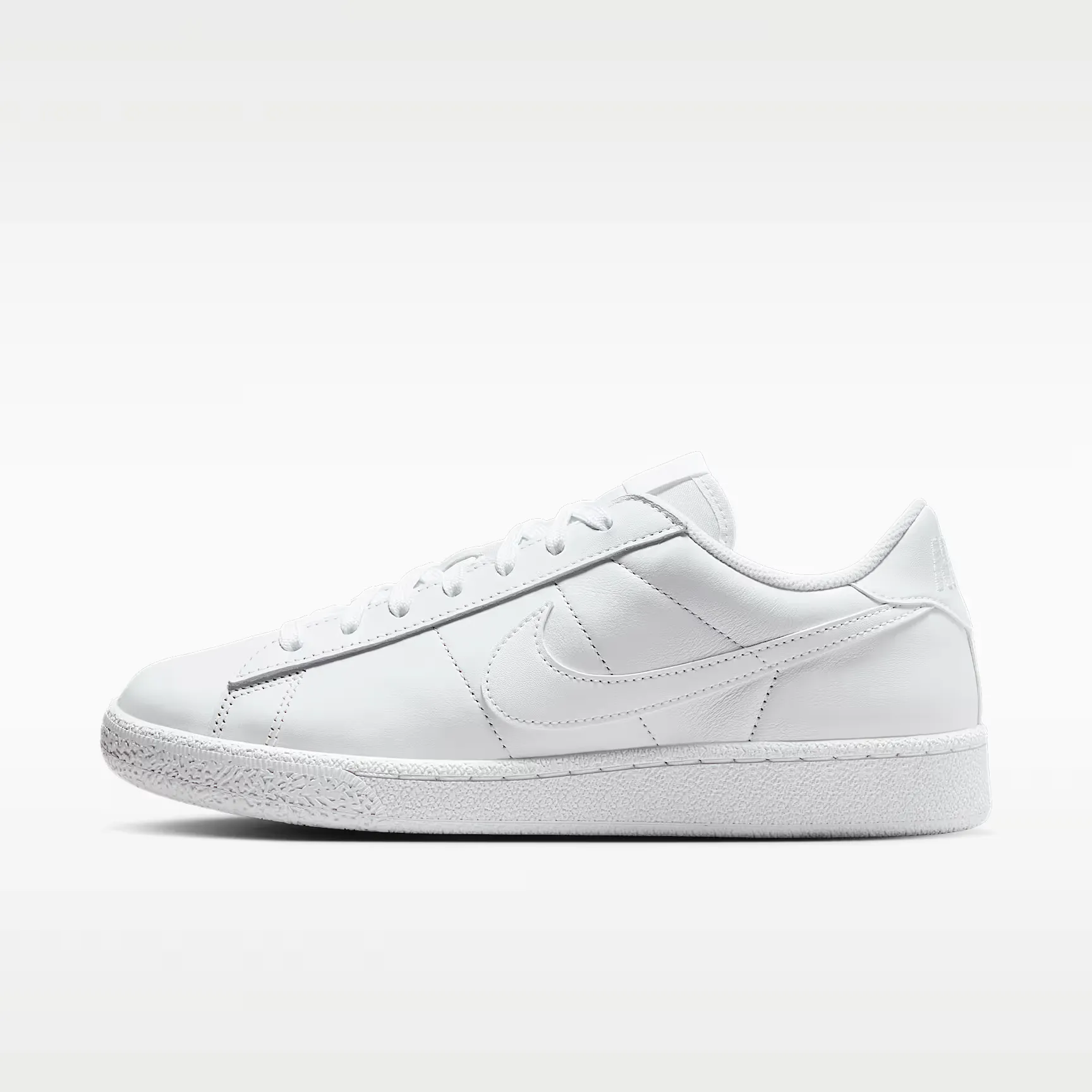 000000_Nike-Tennis-Classic-WMNS_Triple-White_IQ7387-107_img0