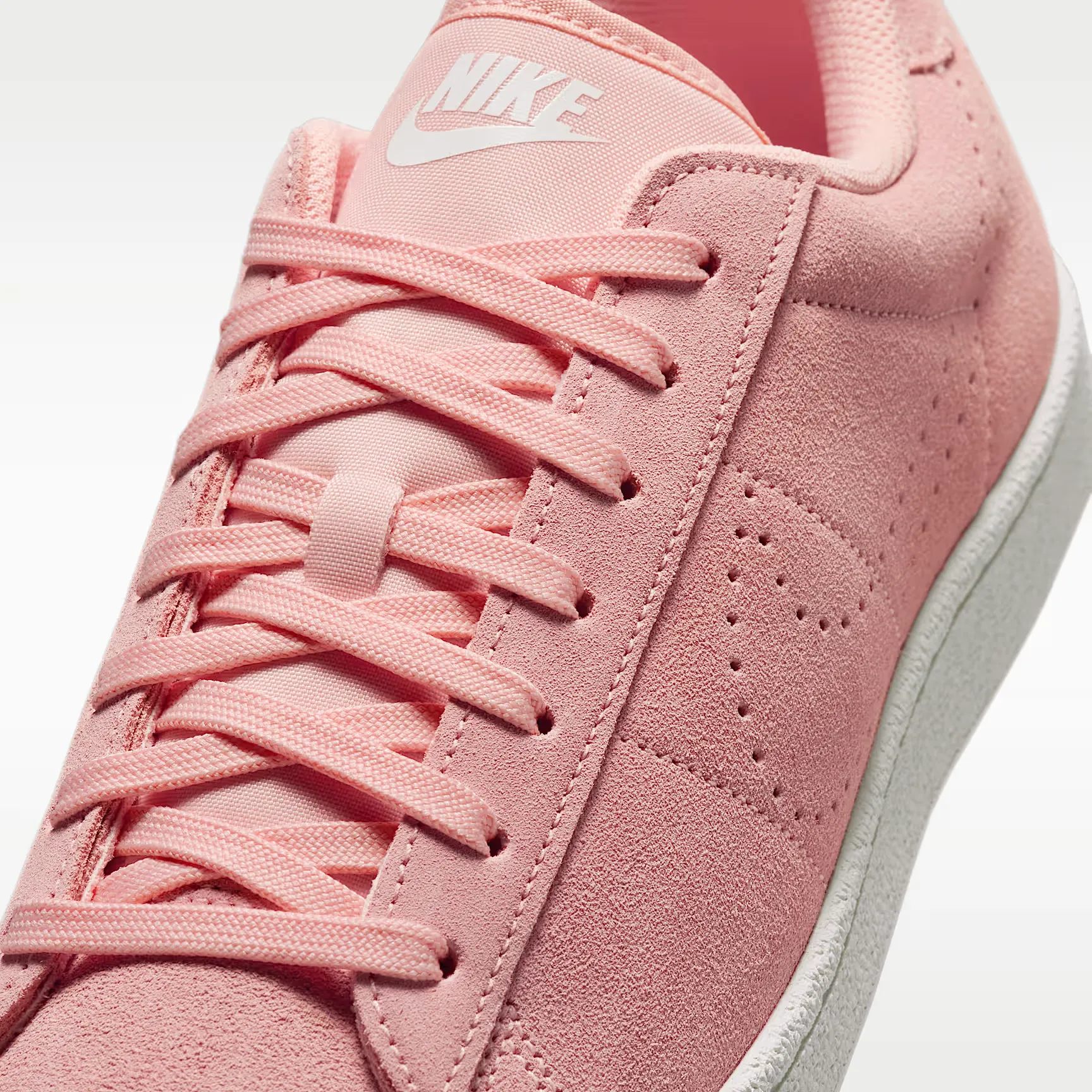 000000_Nike-Tennis-Classic-WMNS_Arctic-Orange-Sail_IQ7388-800_img6