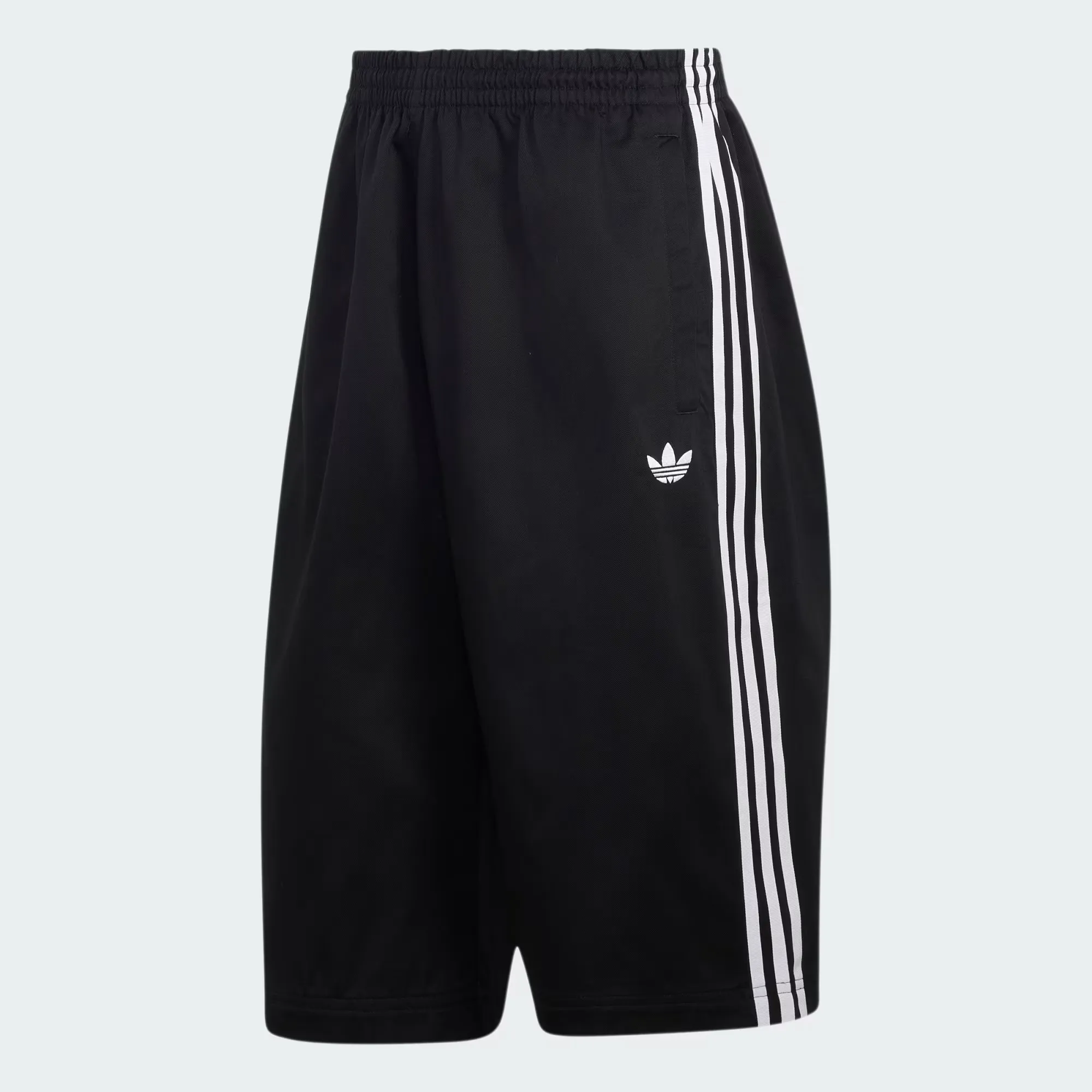 000000_adidas-Adicolor-SST-Short_Black_KR1389_img3