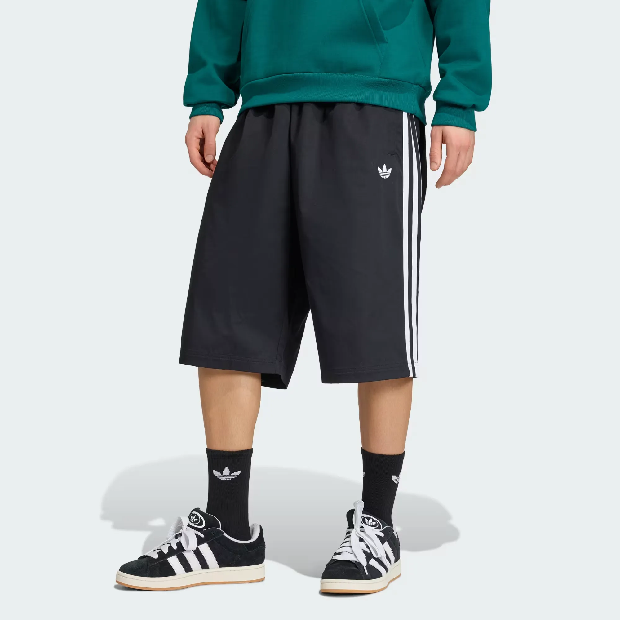 000000_adidas-Adicolor-SST-Short_Black_KR1389_img0