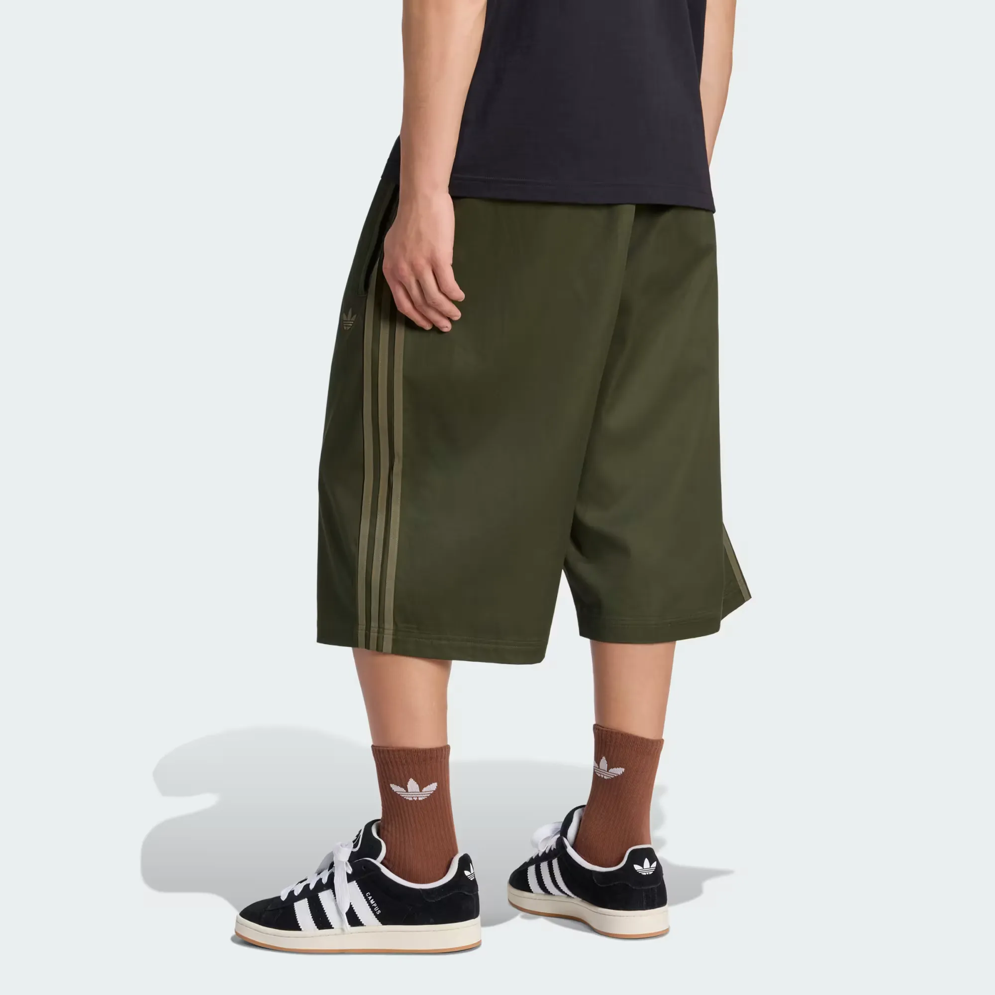 000000_adidas-Originals-Adicolor-SST-Short_Night-Cargo_KR1390_img1