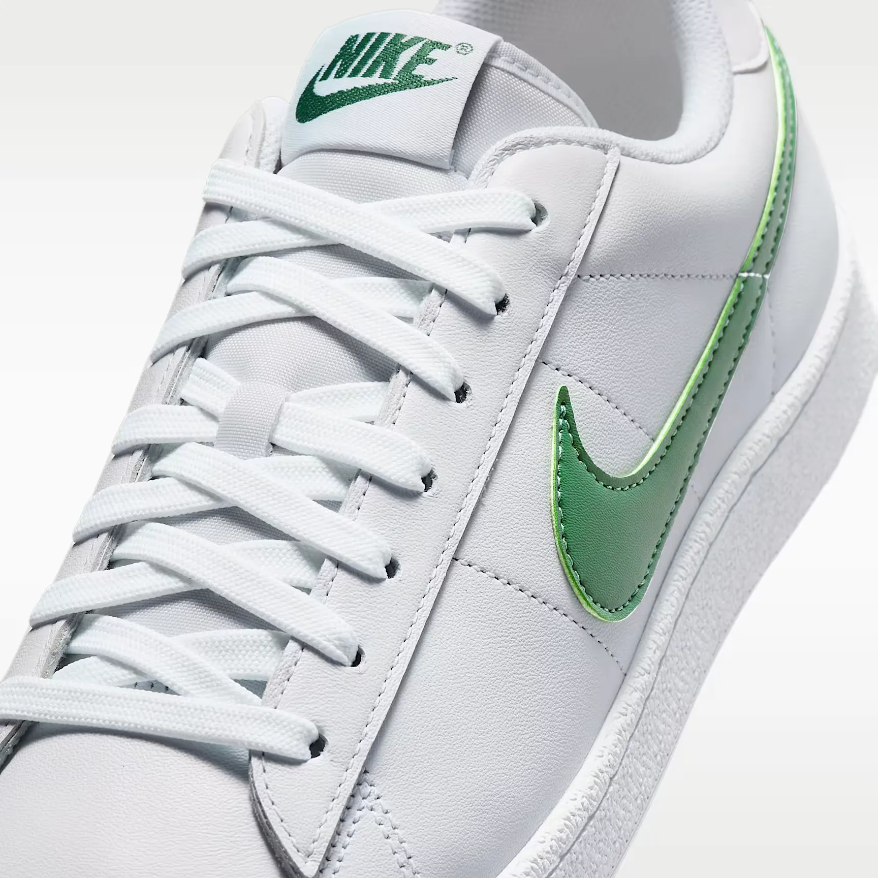 000000_Nike-Tennis-Classic-WMNS_White-Gorge-Green_IQ7387-101_img6