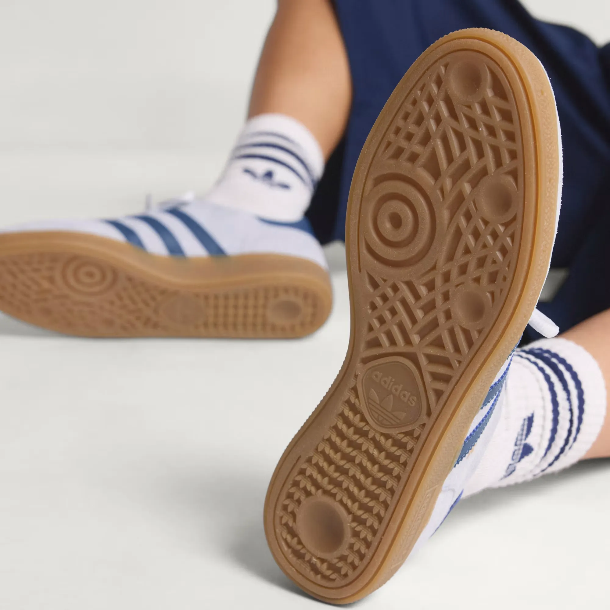 000000_adidas-Handball-Spezial_Italy_HP3671_img7