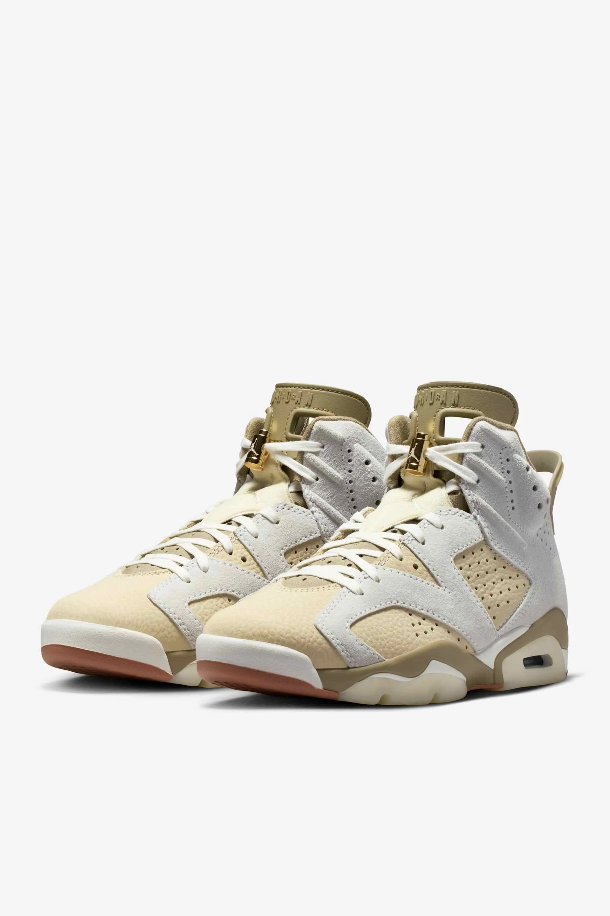 000000_Air-Jordan-6-Retro-WMNS_Sail-And-Neutral-Olive_IR2009-133_img6