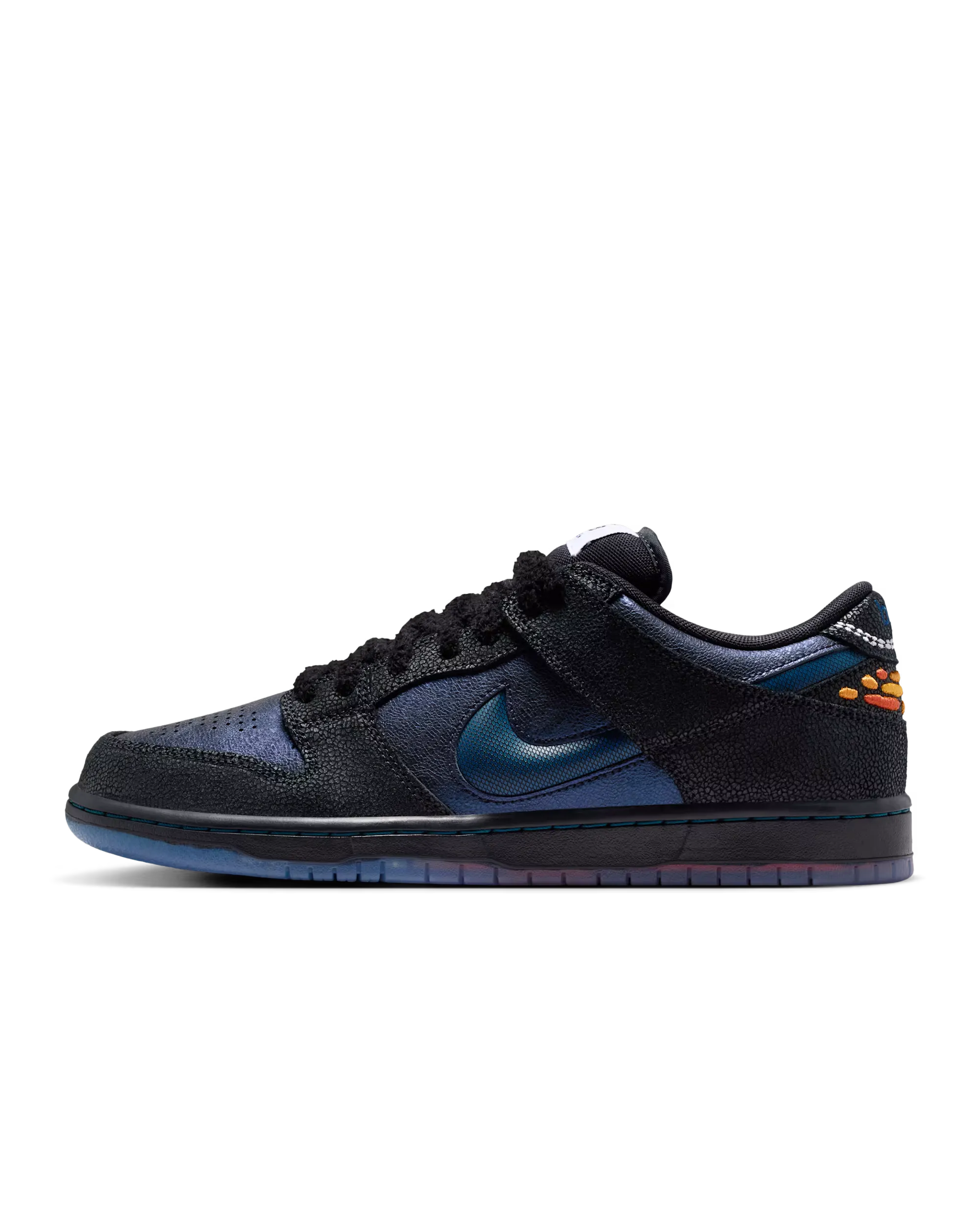 000000_Bluetile-x-Nike-SB-Dunk-Low_Monarch-Butterfly_IQ1323-001_img0