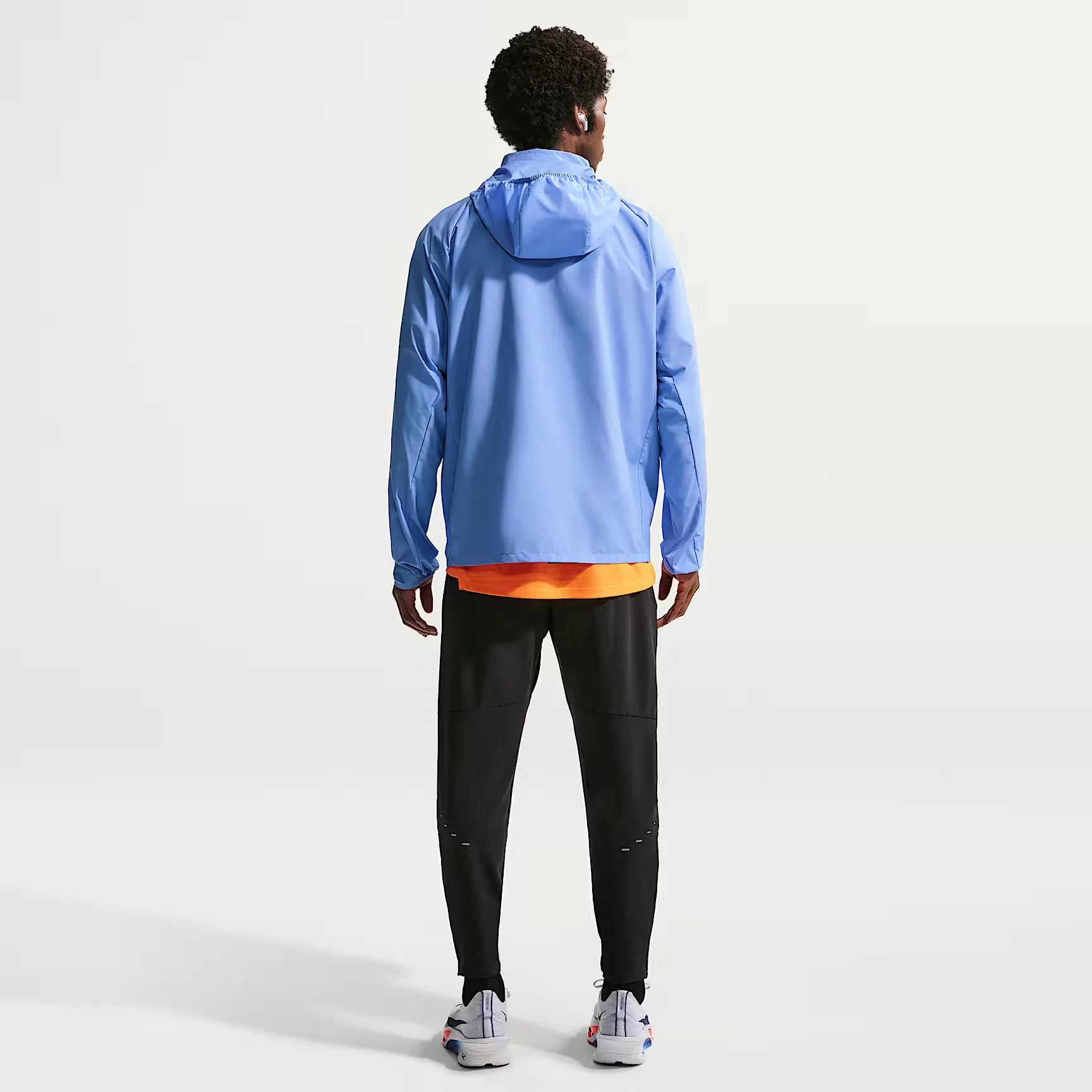 000000_Nike-Miler-UV-Repel-Running-Jacket_Royal-Pulse_IF2369-494_img4