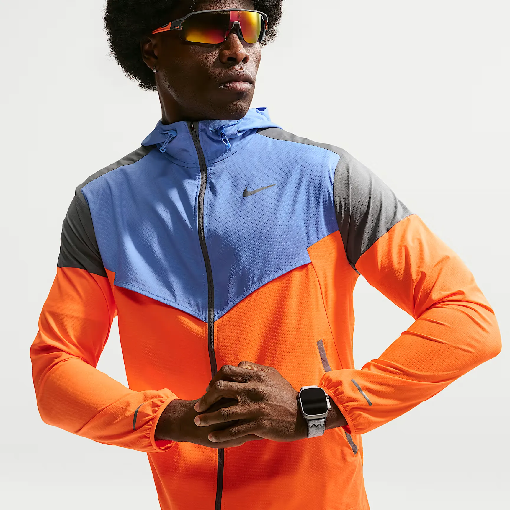 000000_Nike-Impossibly-Light-Windrunner_Total-Orange_HV6521-803_img2