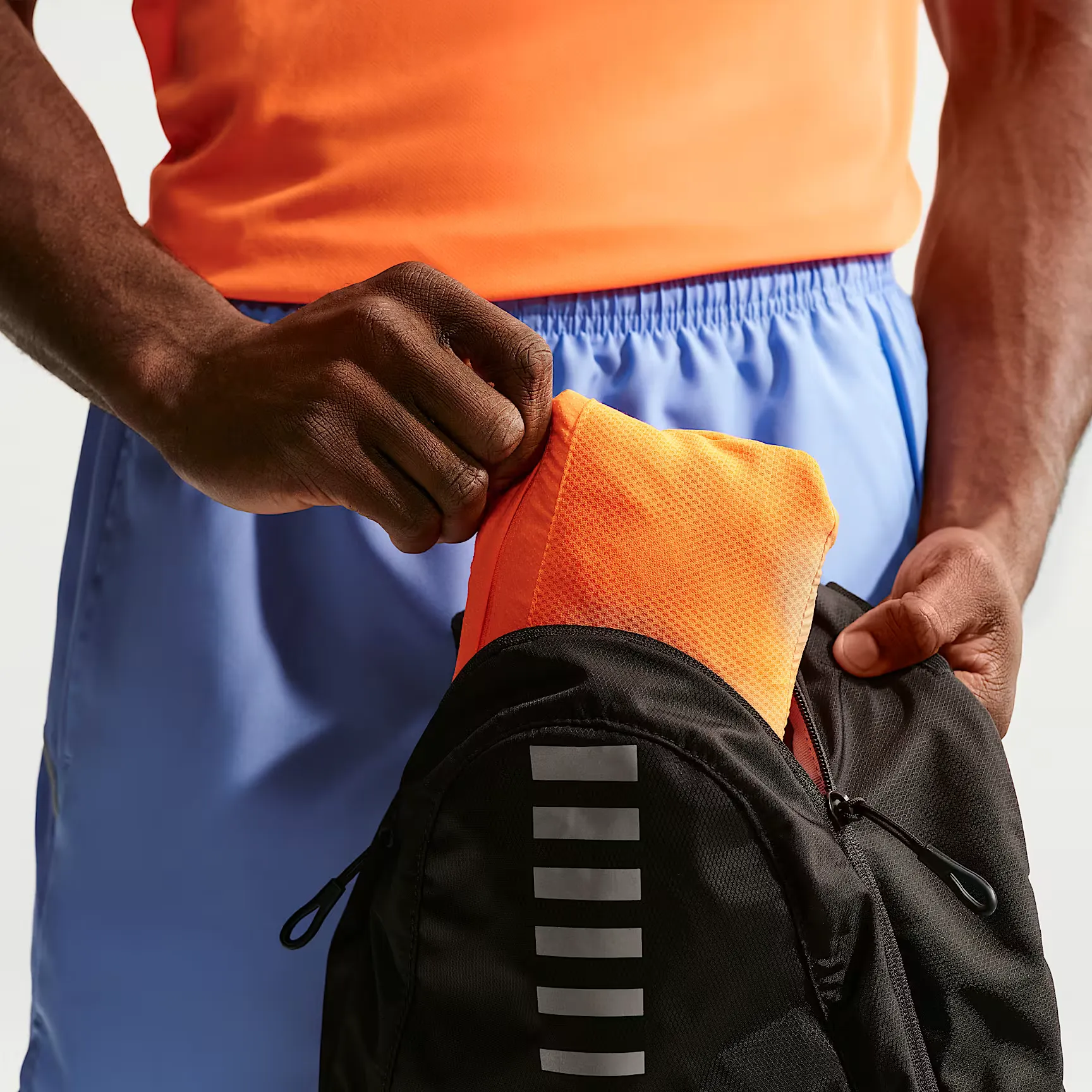 000000_Nike-Impossibly-Light-Windrunner_Total-Orange_HV6521-803_img6