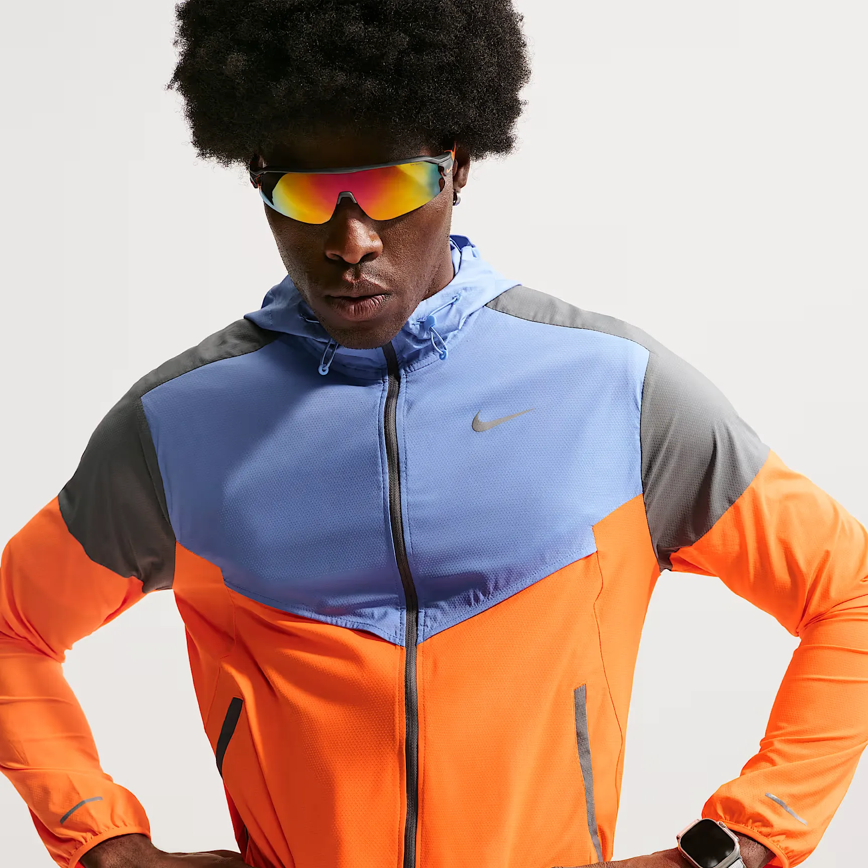 000000_Nike-Impossibly-Light-Windrunner_Total-Orange_HV6521-803_img0