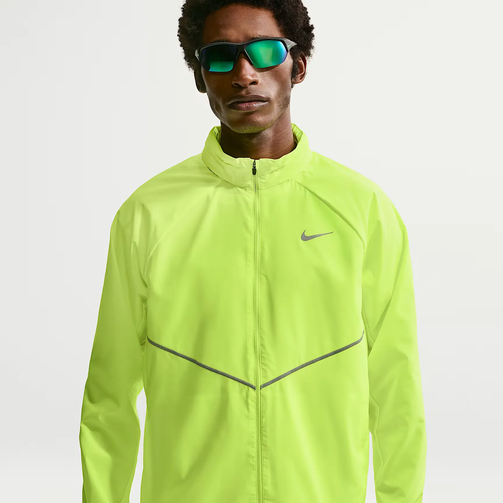 000000_Nike-Miler-Repel-UV-Running-Jacket_Volt-Ice_IF2369-737_img0