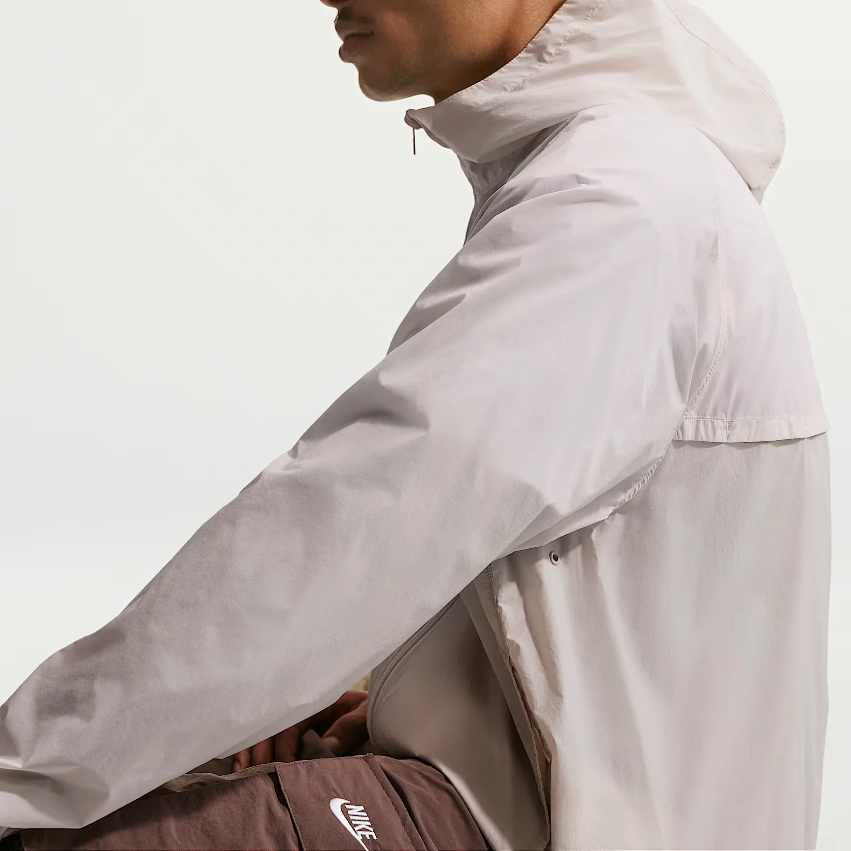 000000_Nike-Windrunner_Light-Orewood-Brown_IO9627-104_img2
