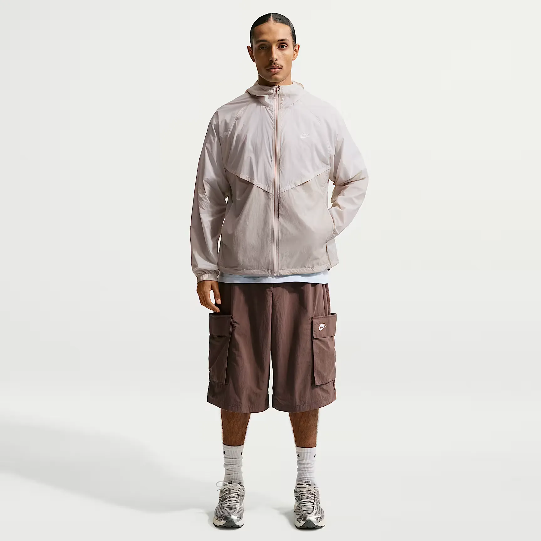 000000_Nike-Windrunner_Light-Orewood-Brown_IO9627-104_img3