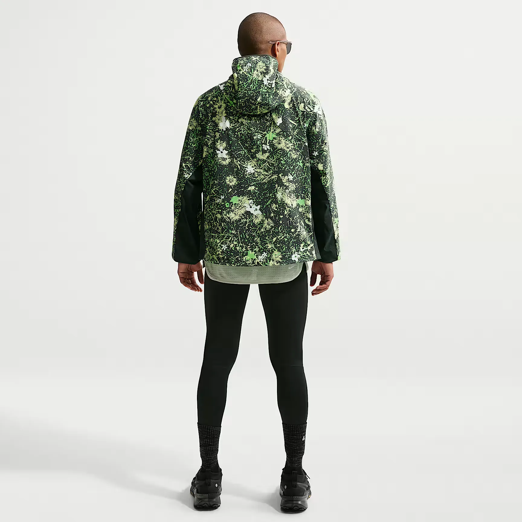 000000_Nike-ACG-Five-Towers-UV-Protection-Jacket_Black-Spruce-Life-Lime_II3650-317_img4