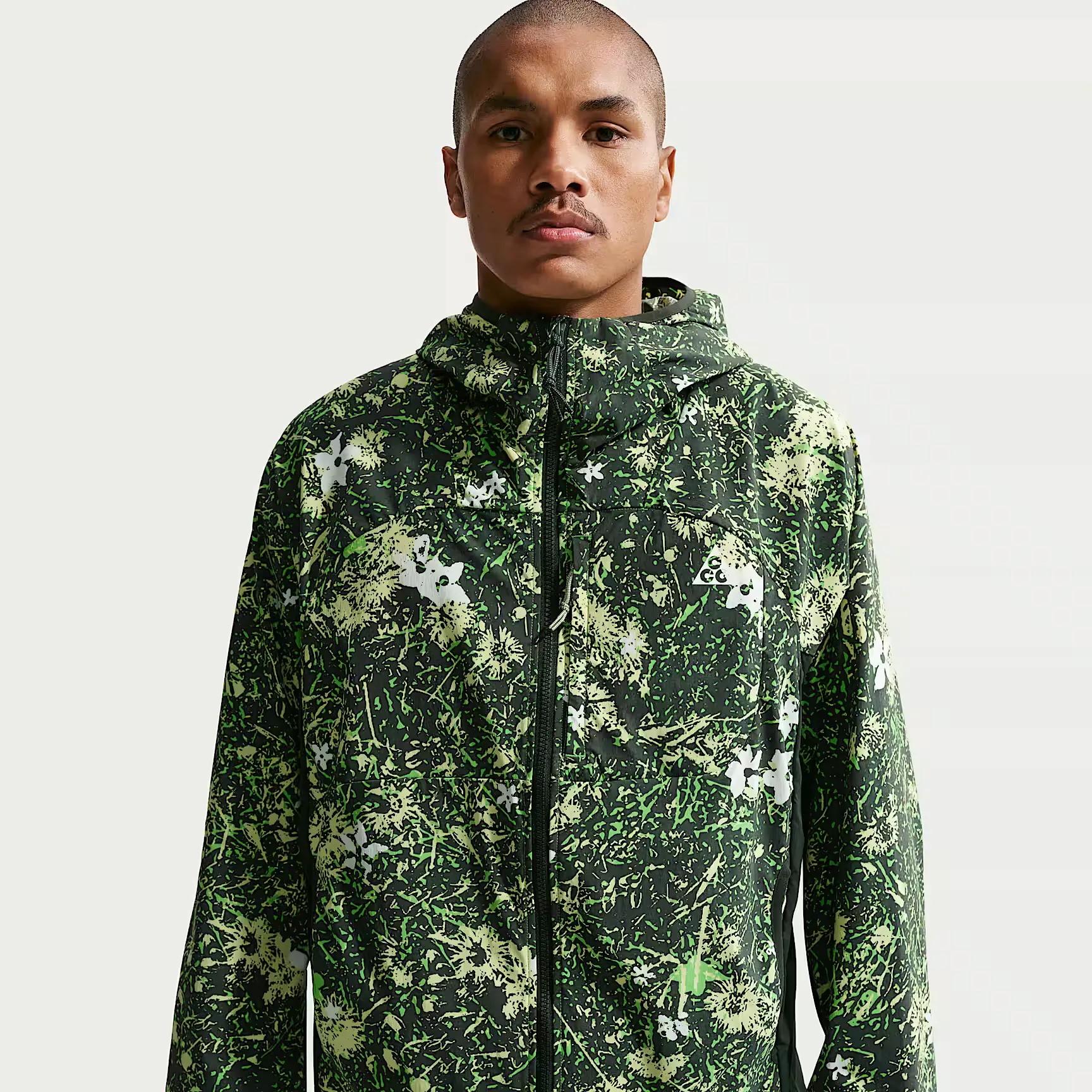 000000_Nike-ACG-Five-Towers-UV-Protection-Jacket_Black-Spruce-Life-Lime_II3650-317_img0